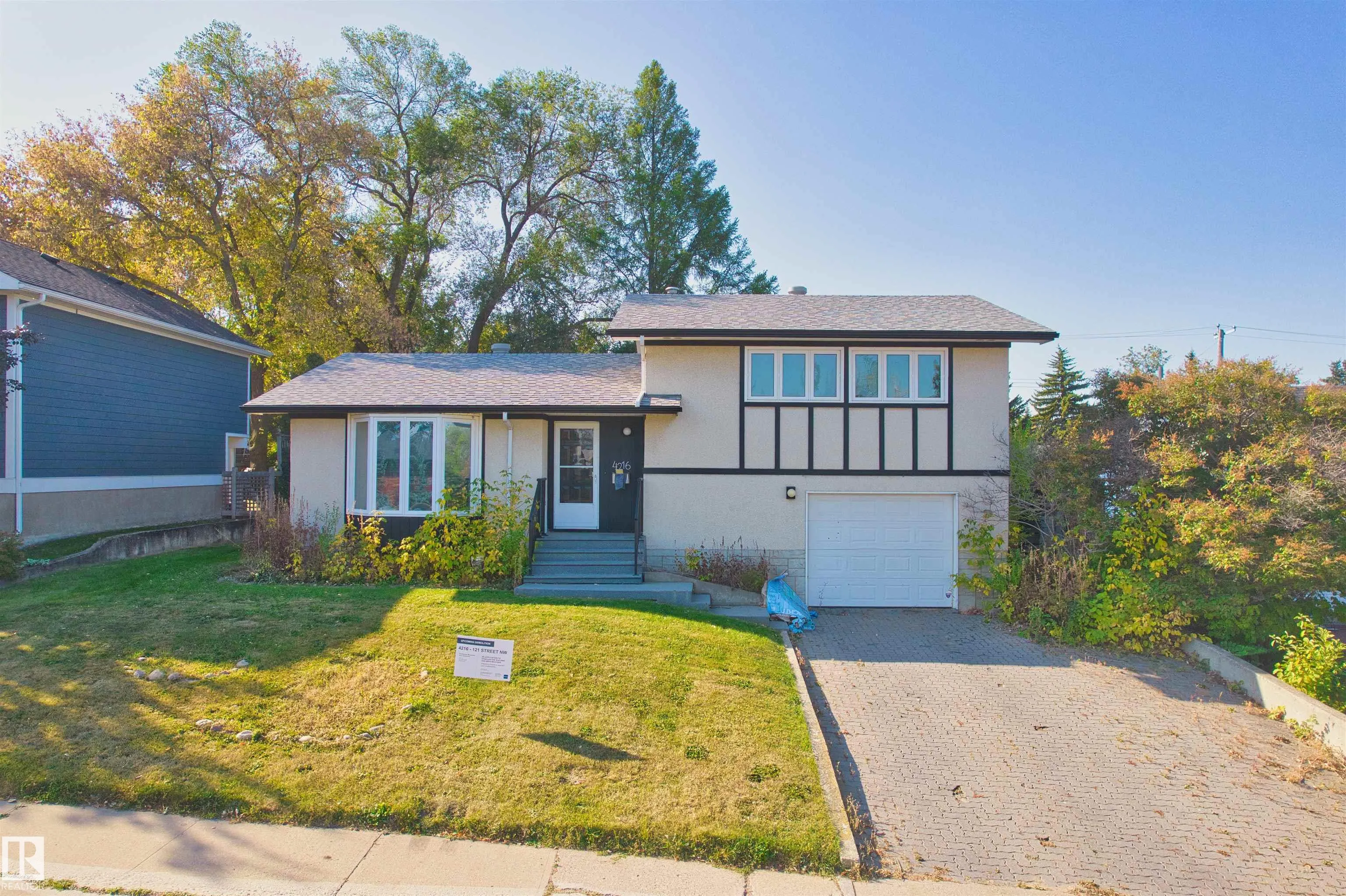 4216 121 Street