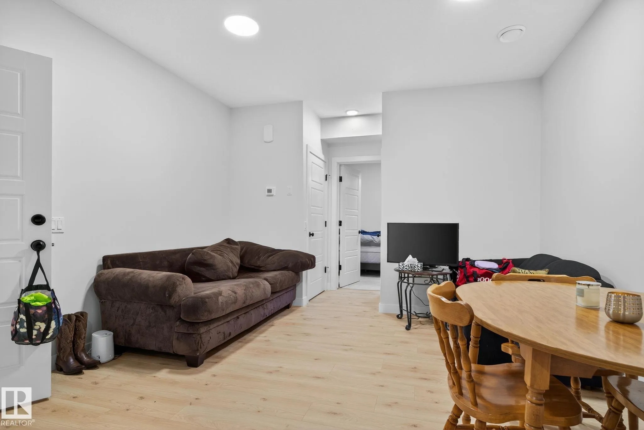 382 CRYSTALLINA NERA Drive