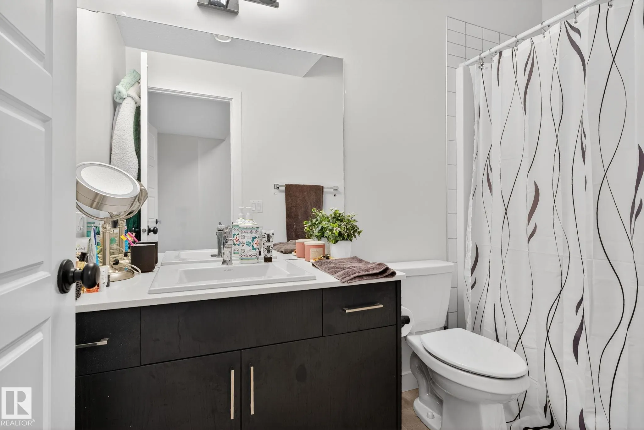 382 CRYSTALLINA NERA Drive