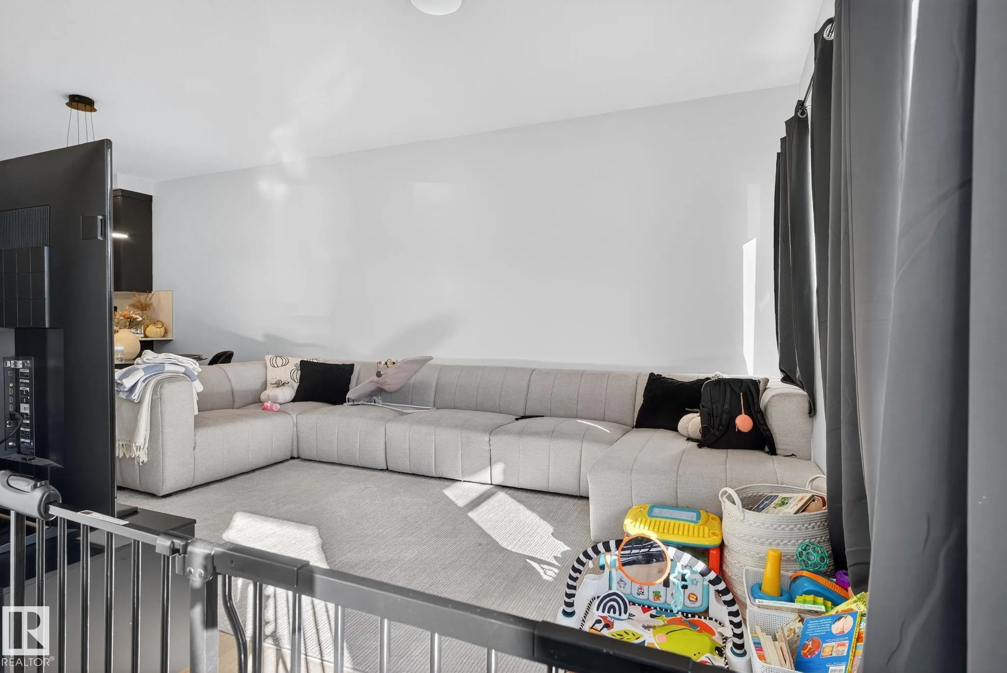 382 CRYSTALLINA NERA Drive