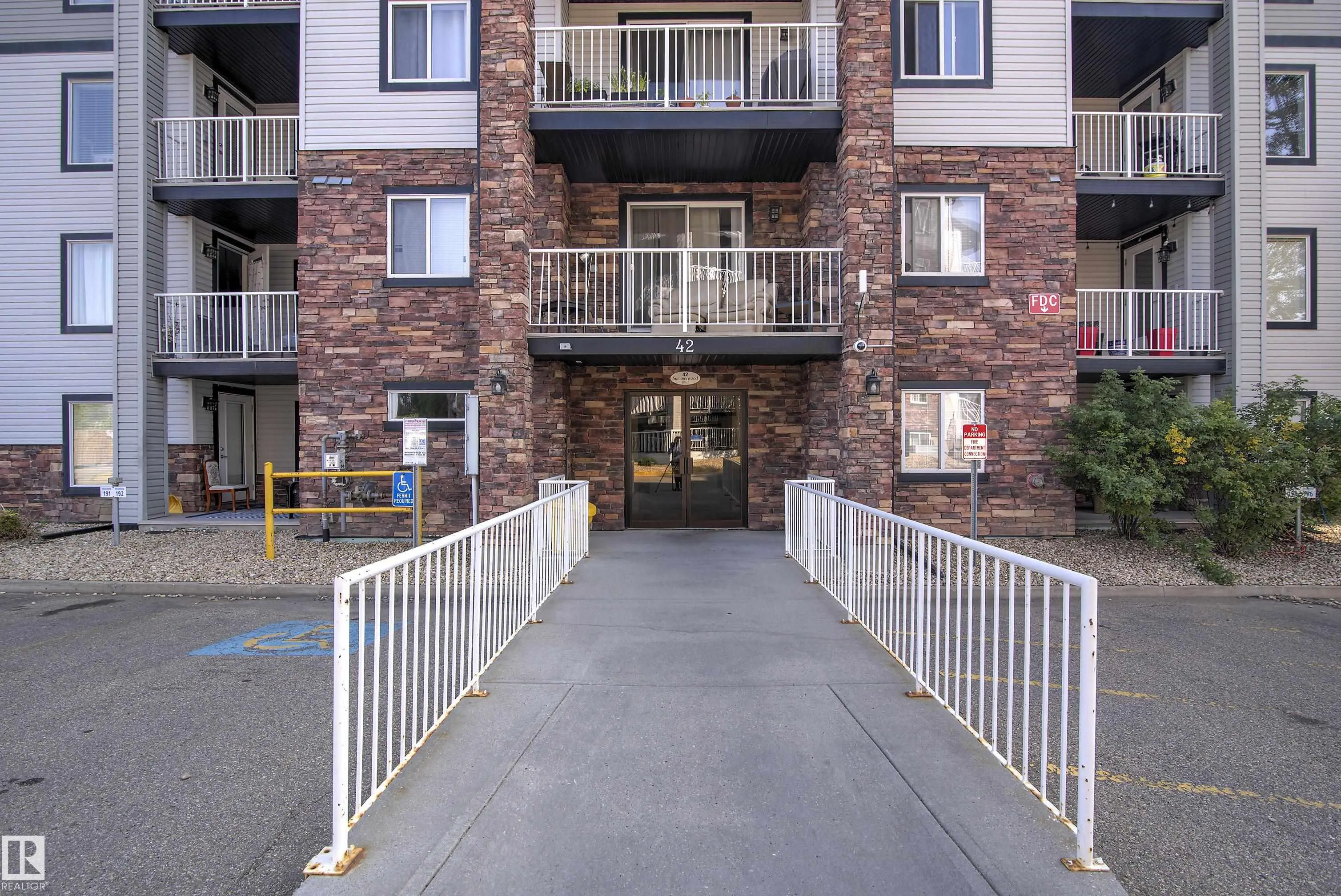 42 Summerwood Boulevard