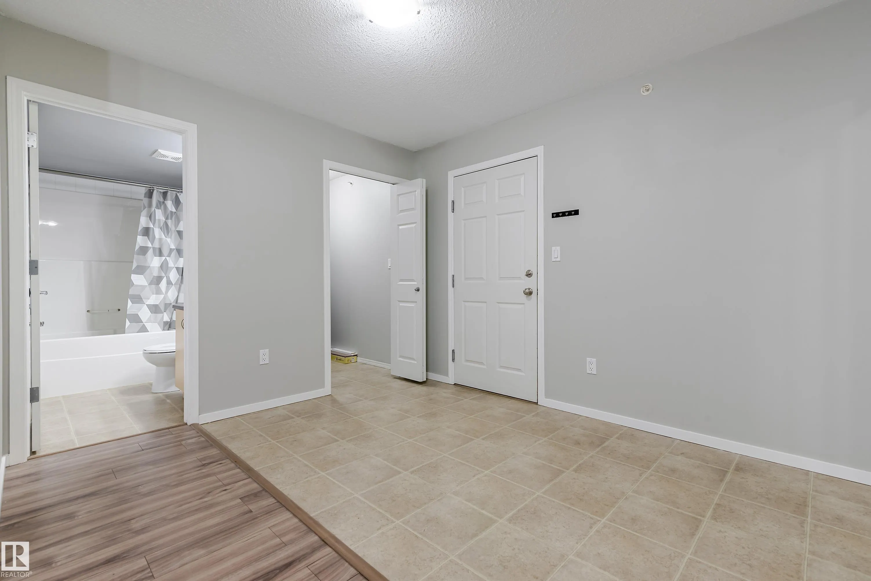 42 Summerwood Boulevard