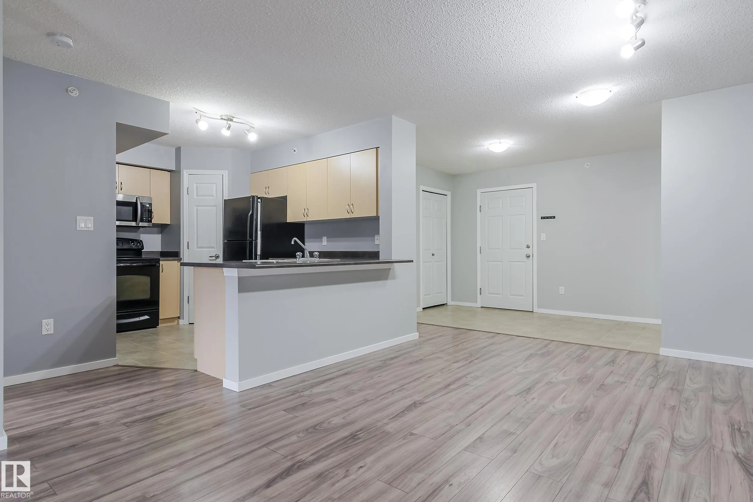 42 Summerwood Boulevard