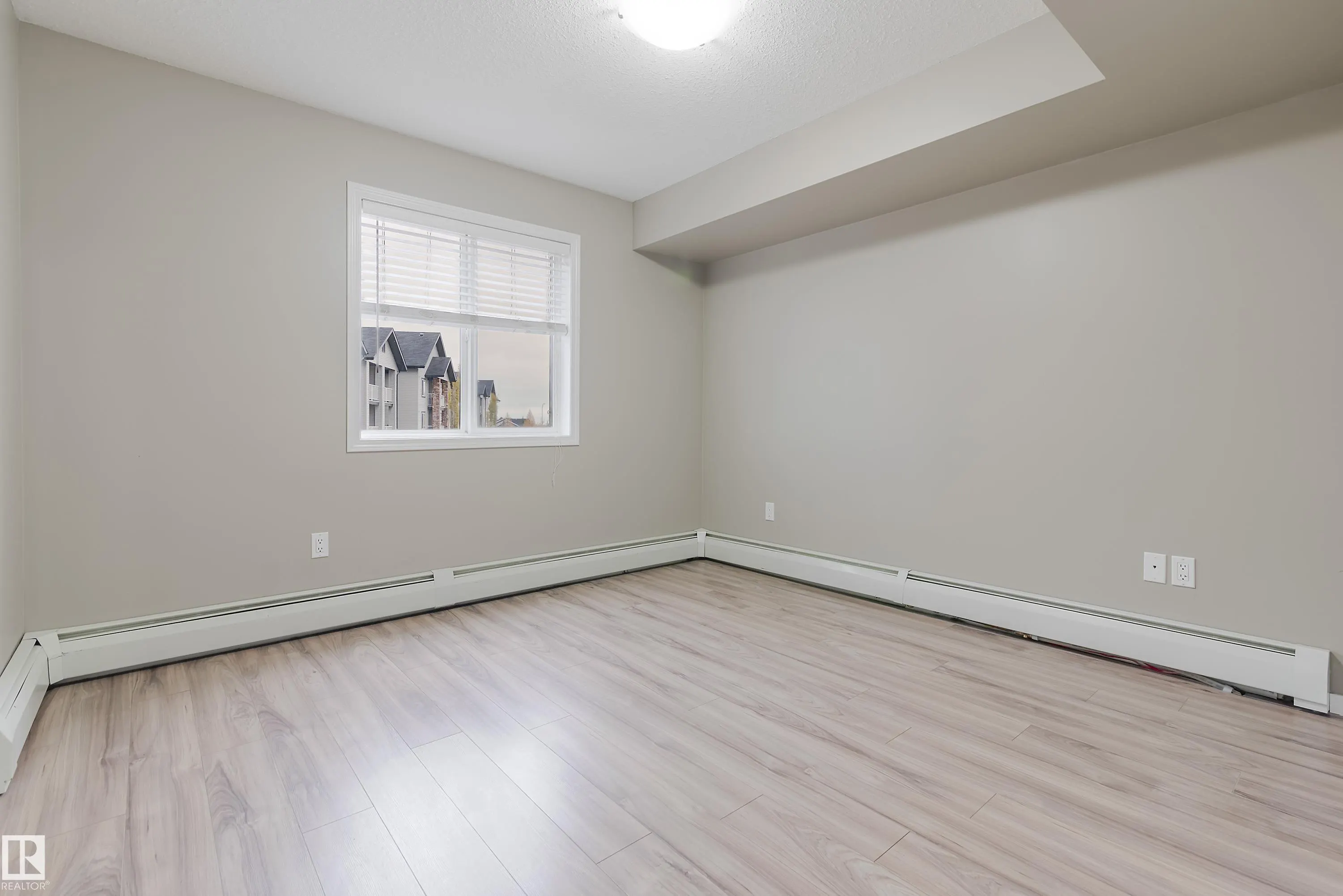 42 Summerwood Boulevard