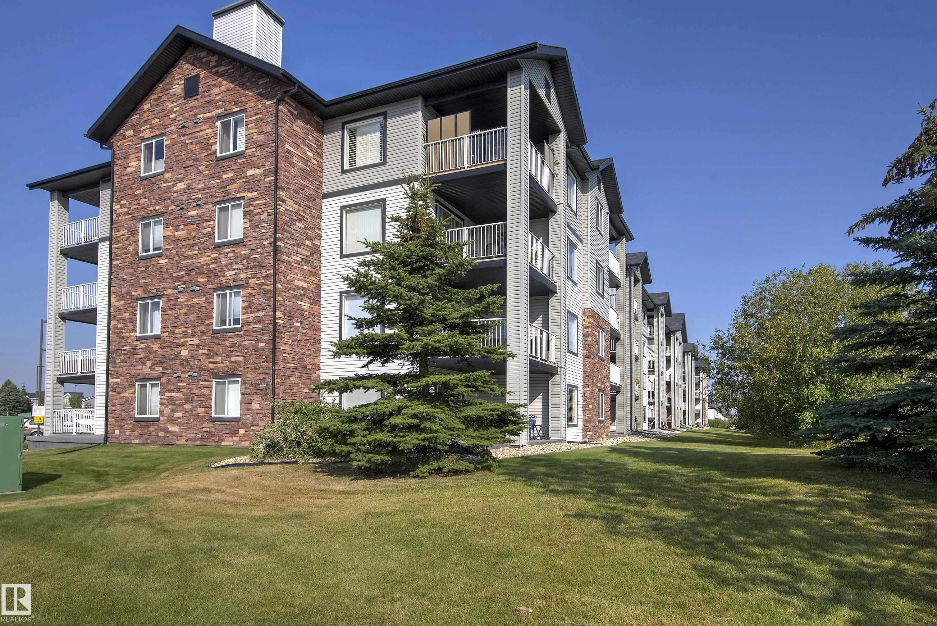 42 Summerwood Boulevard