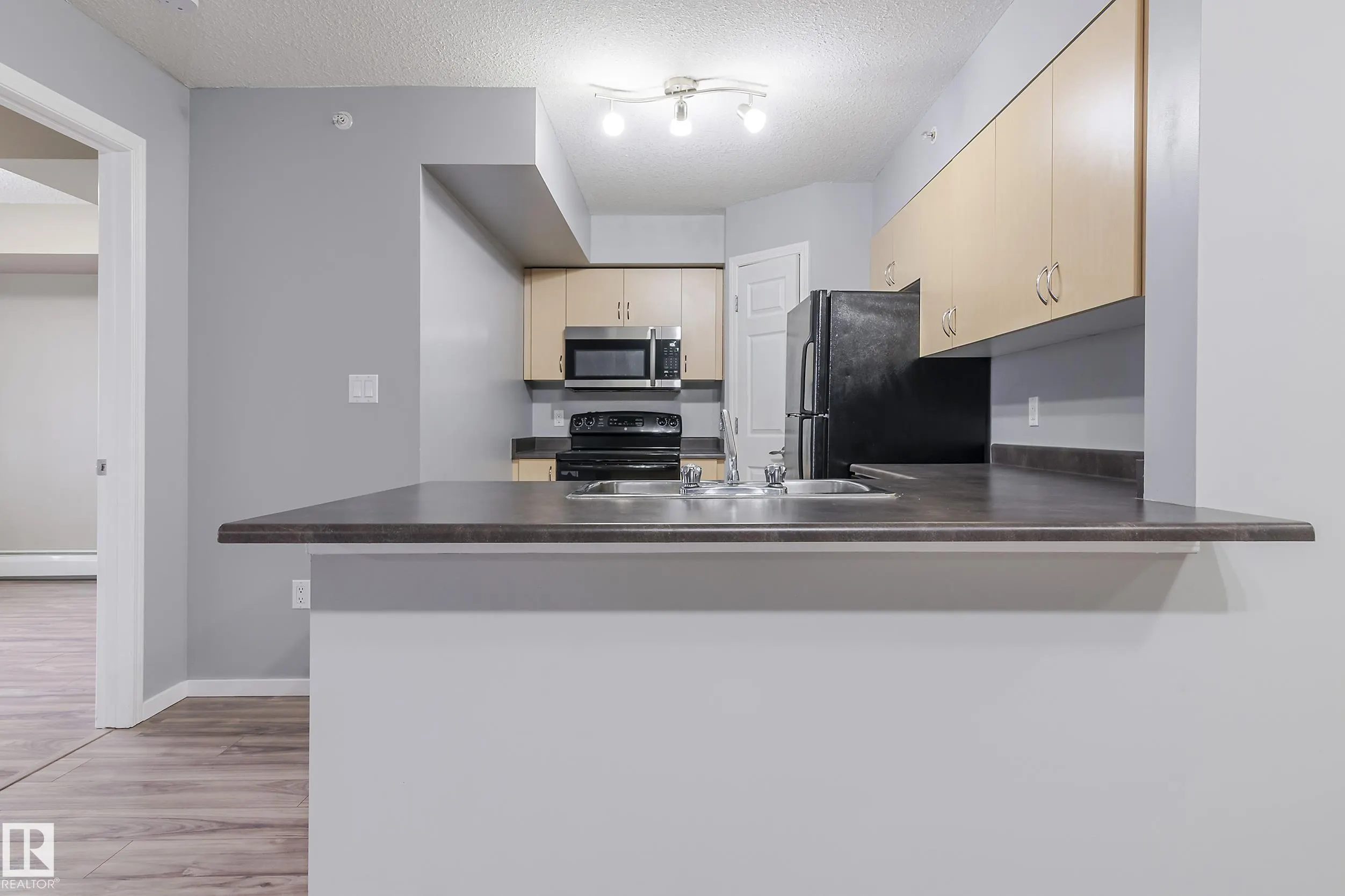 42 Summerwood Boulevard