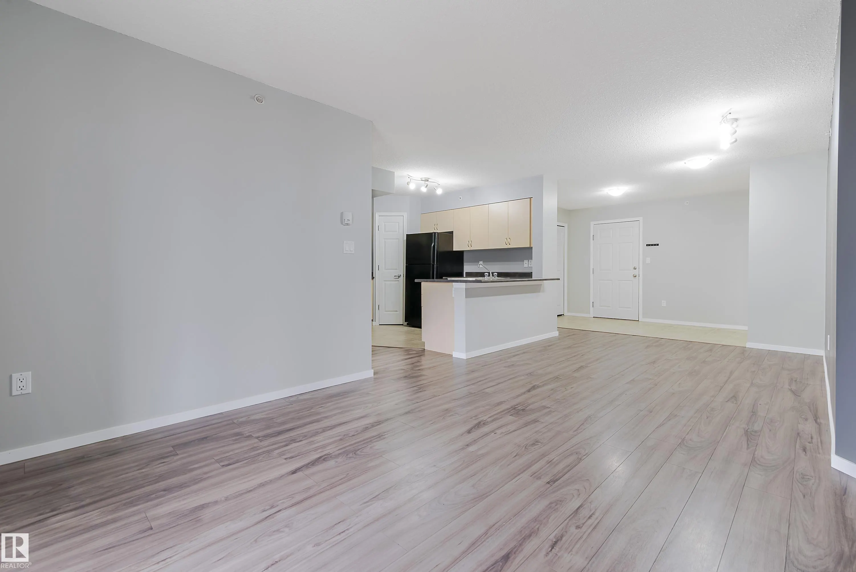 42 Summerwood Boulevard