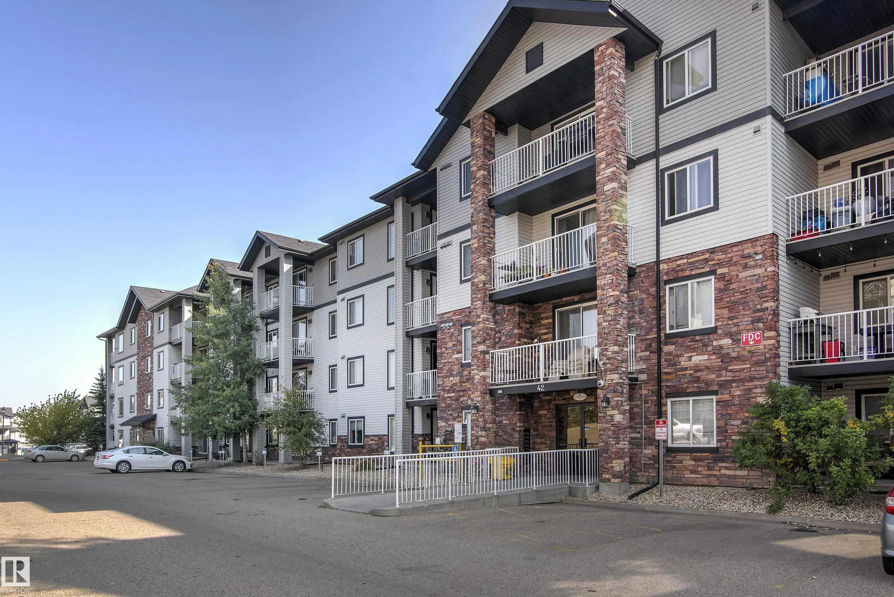 42 Summerwood Boulevard