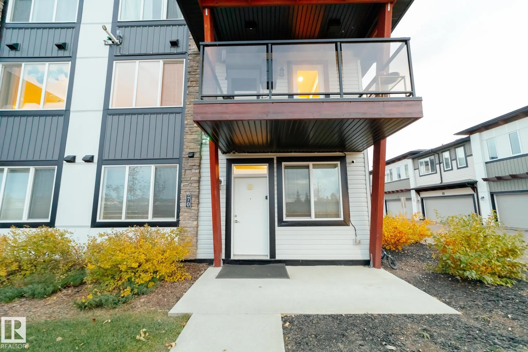 446 ALLARD Boulevard