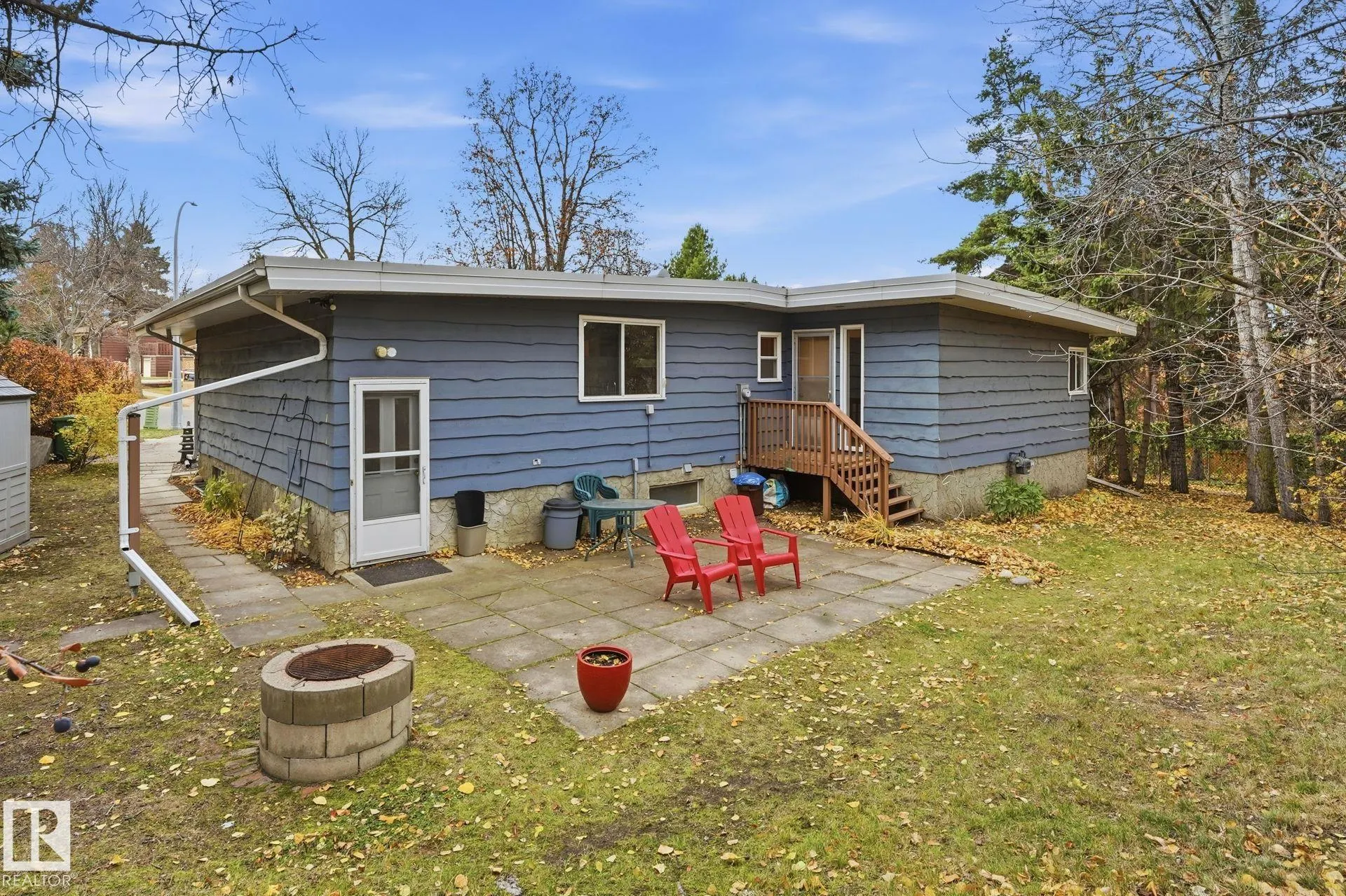 19 GREENBRIER Crescent