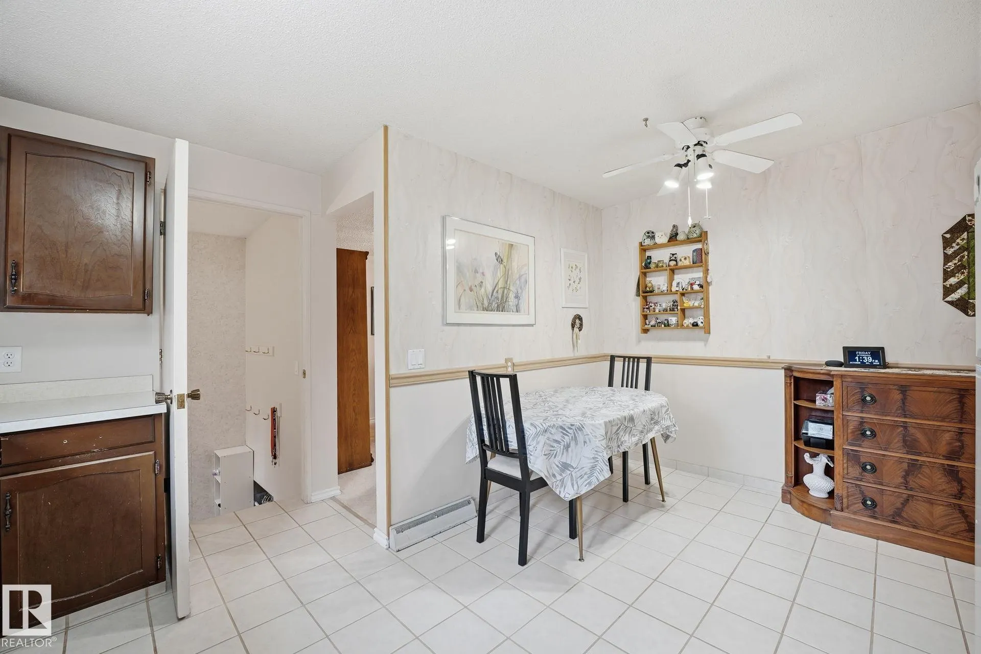 19 GREENBRIER Crescent