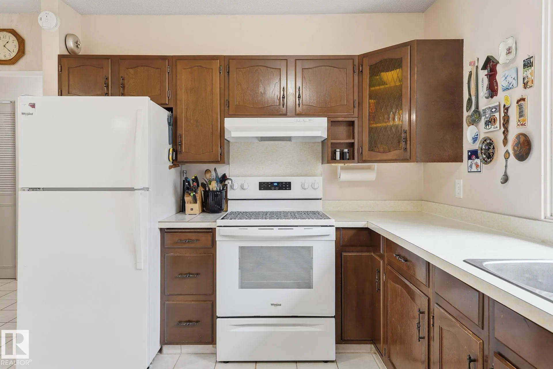 19 GREENBRIER Crescent