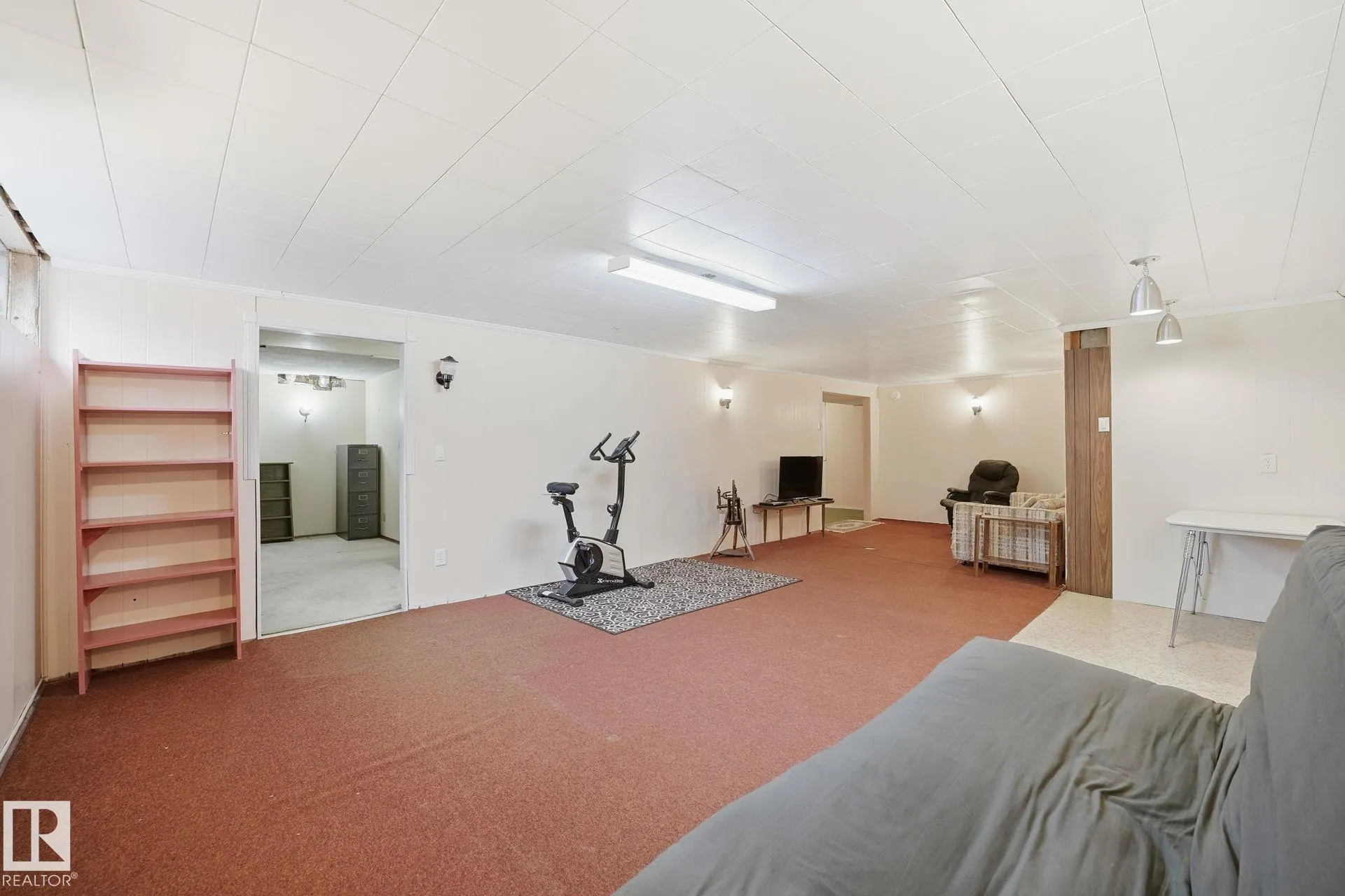 19 GREENBRIER Crescent