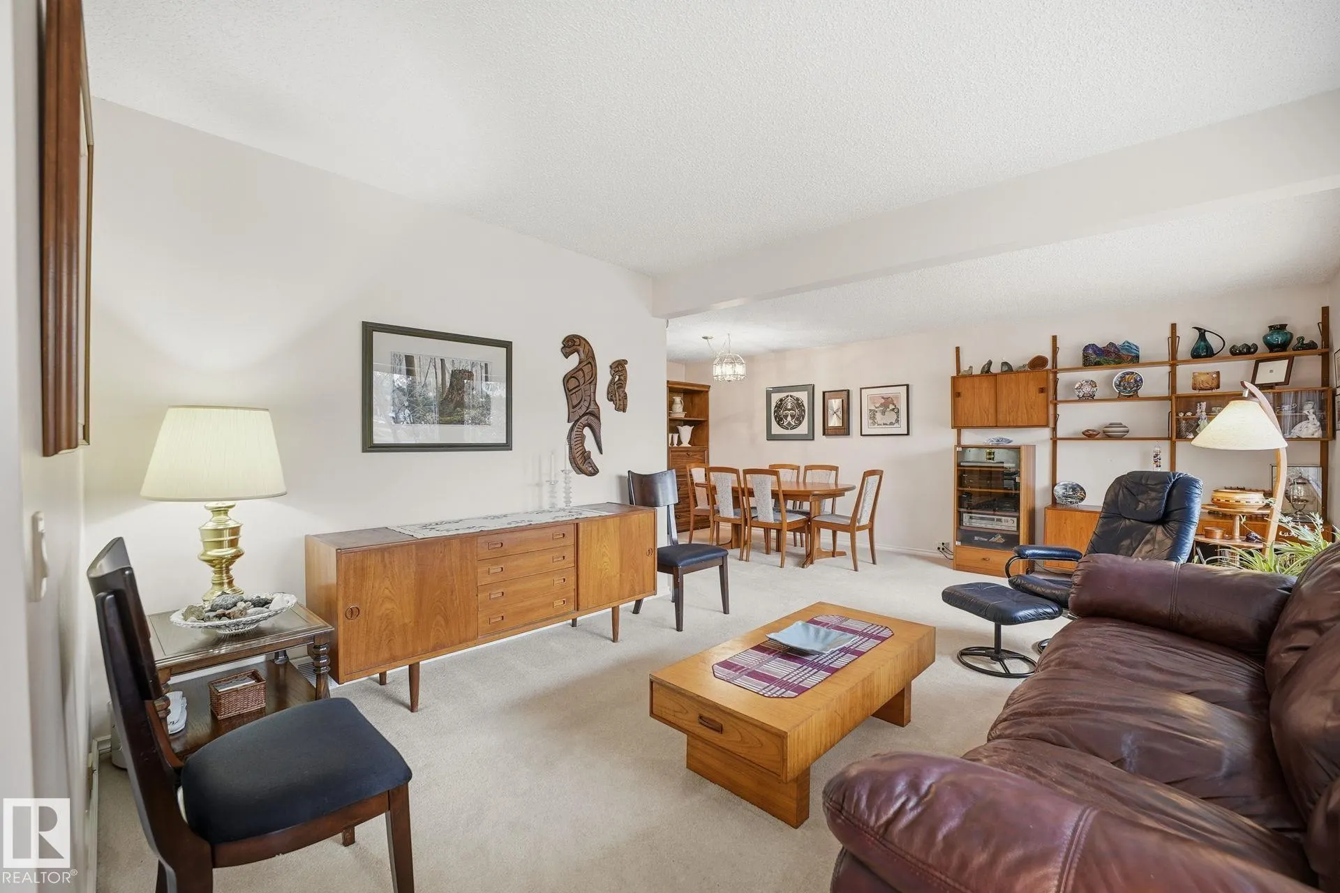 19 GREENBRIER Crescent