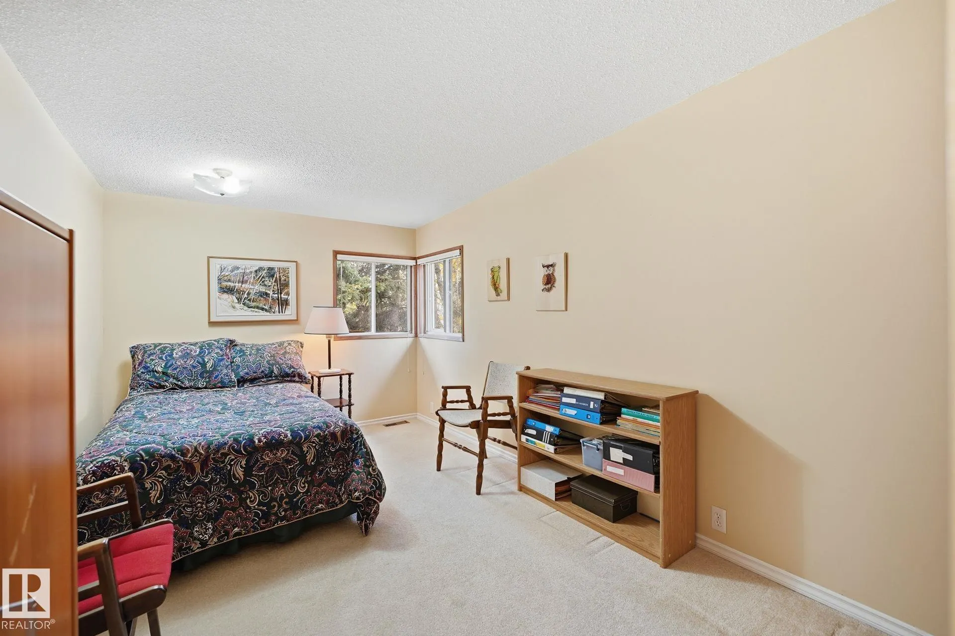 19 GREENBRIER Crescent