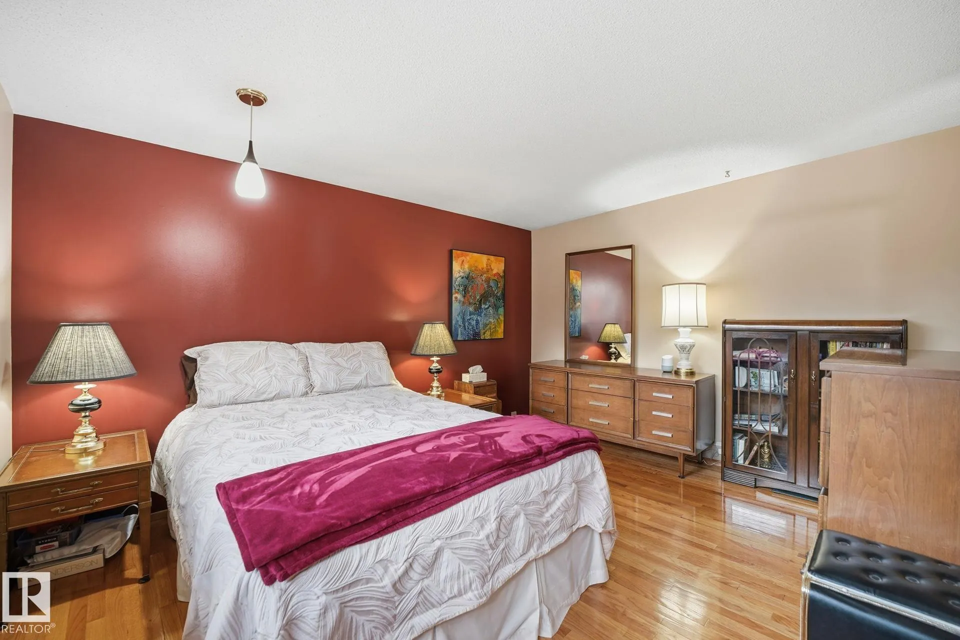 19 GREENBRIER Crescent