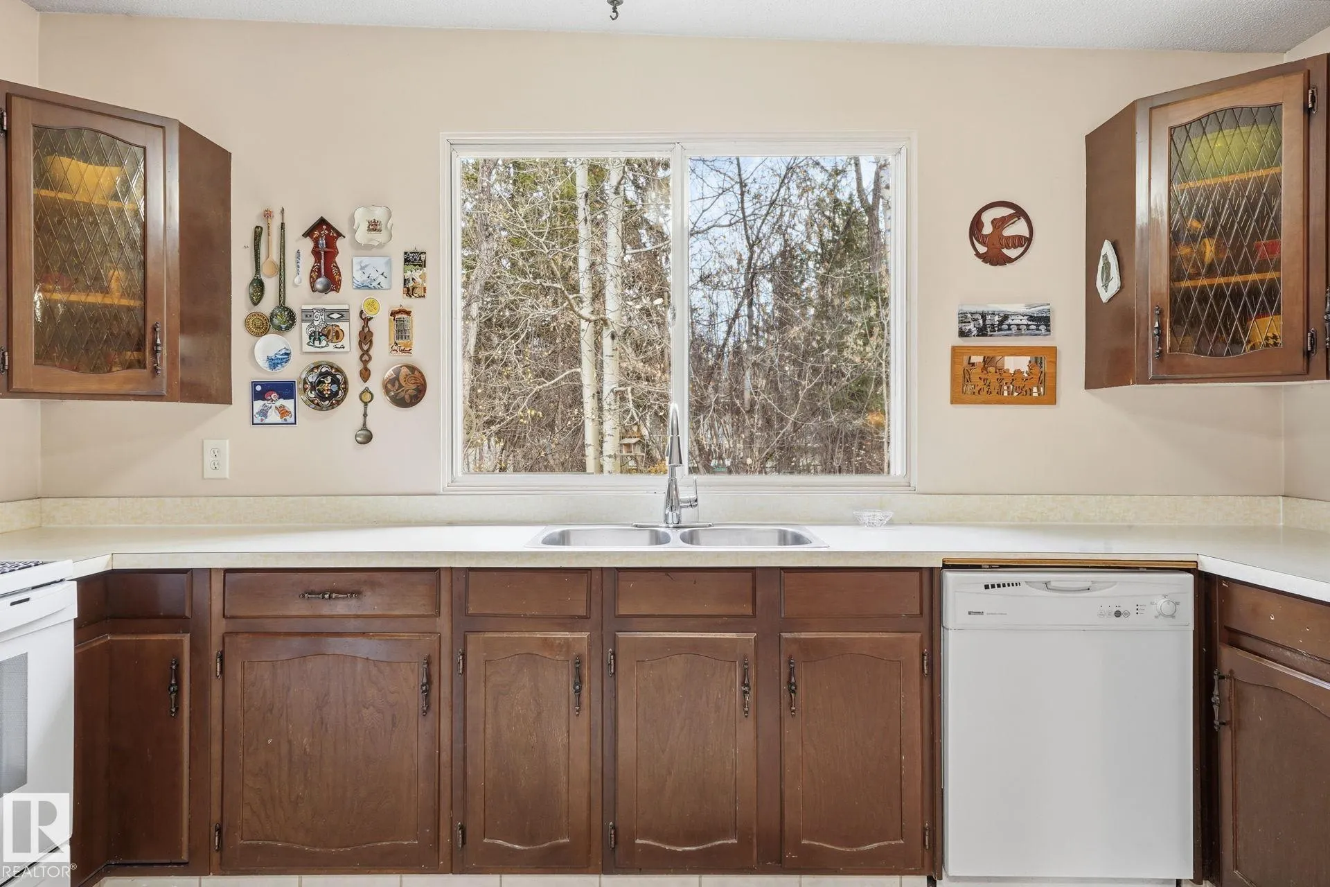 19 GREENBRIER Crescent