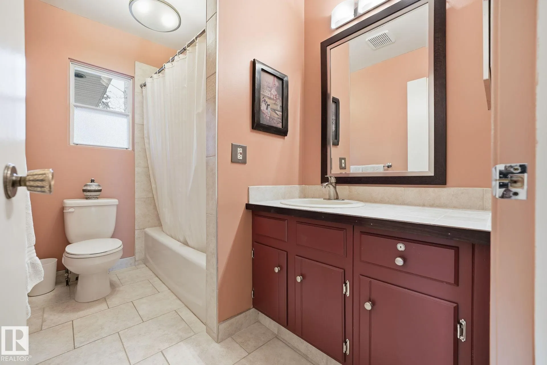 19 GREENBRIER Crescent