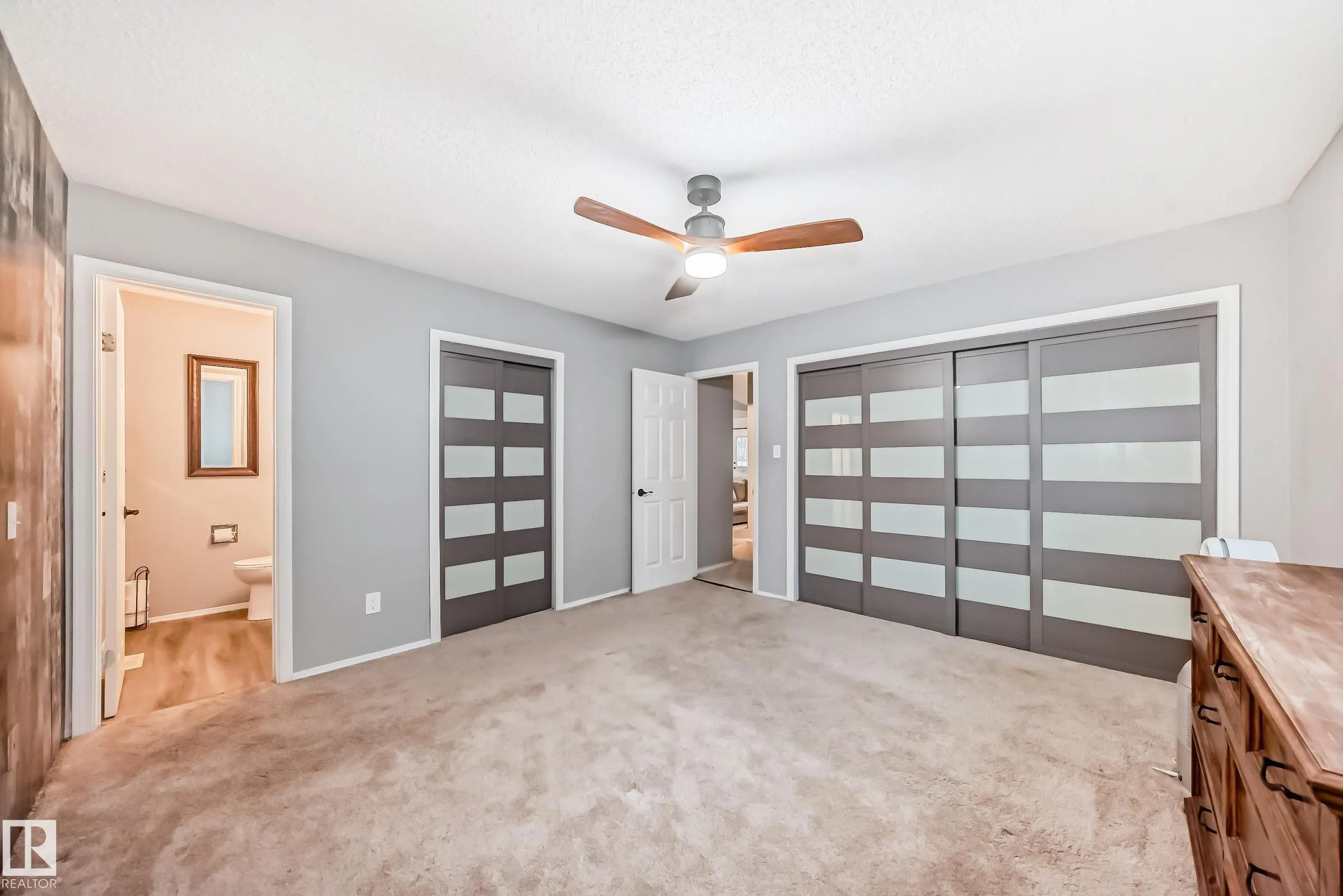 103 Woodside Crescent