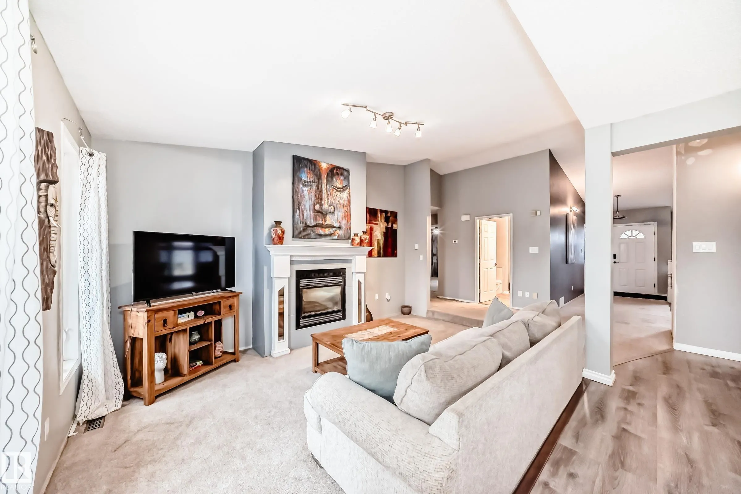 103 Woodside Crescent