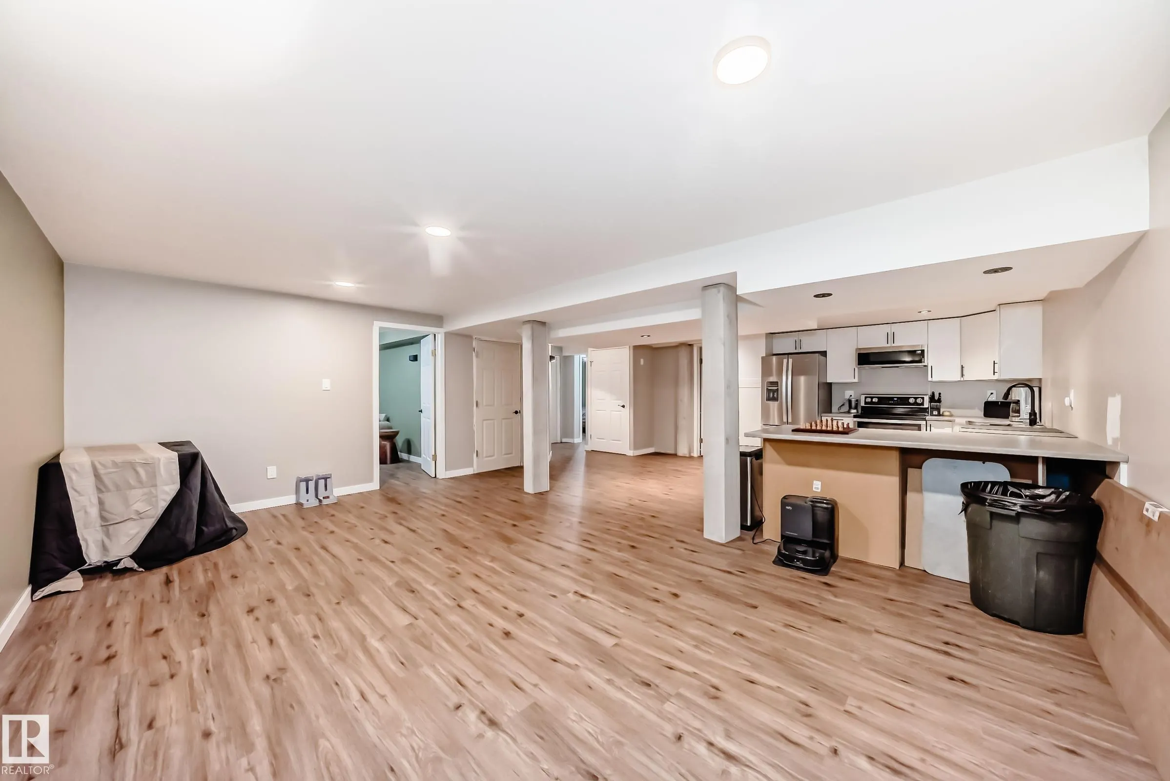 103 Woodside Crescent