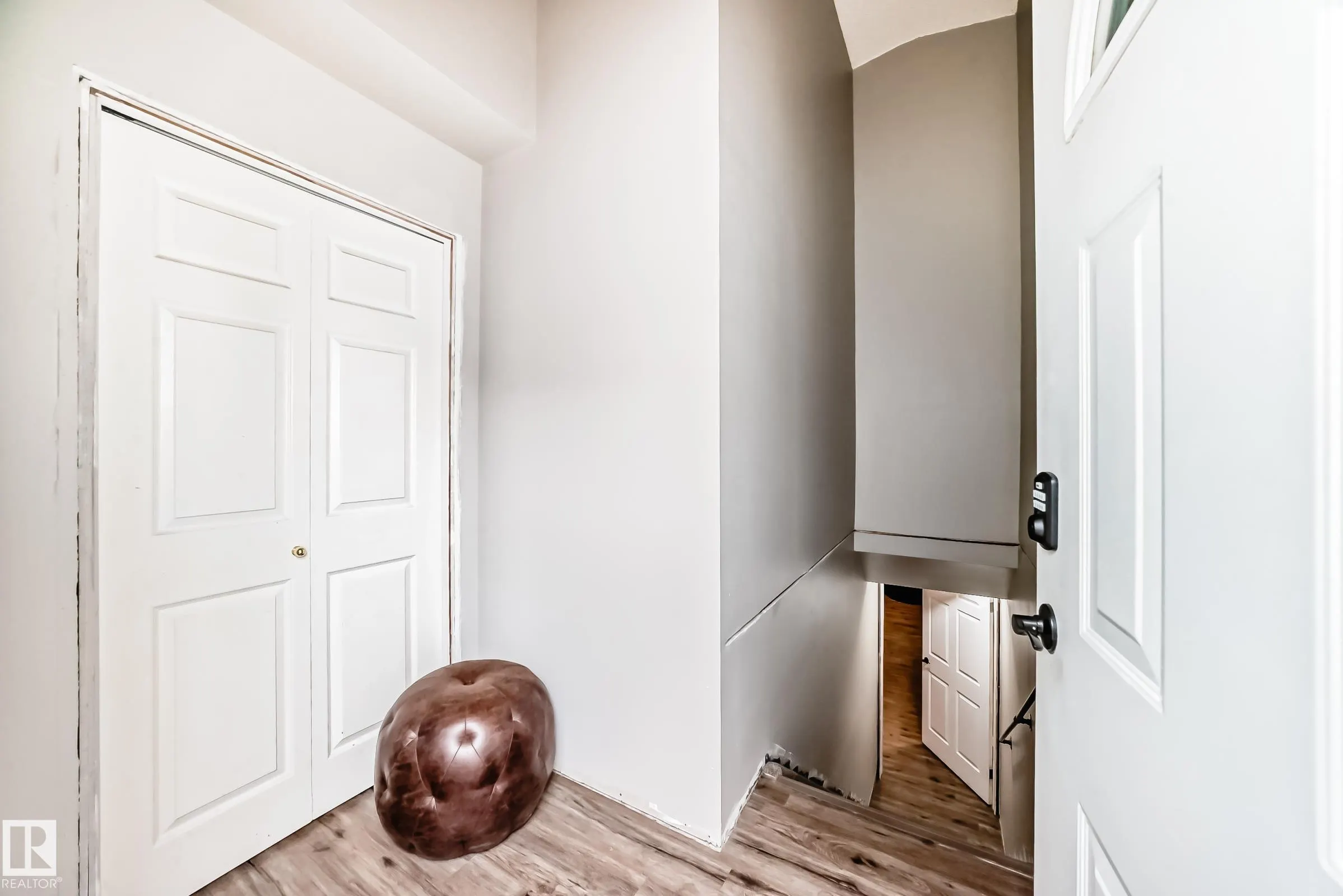 103 Woodside Crescent