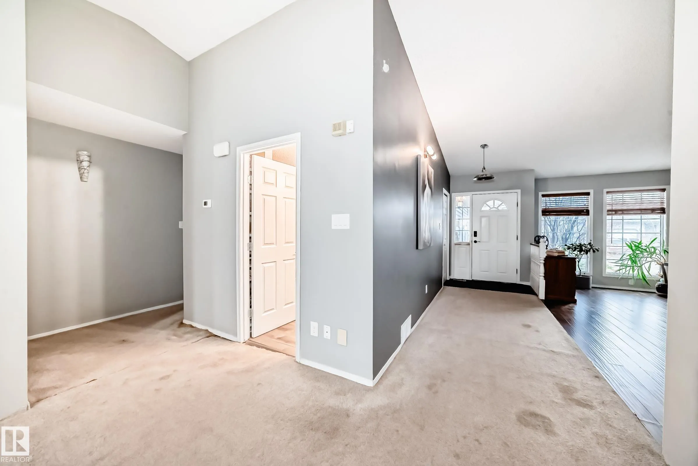 103 Woodside Crescent