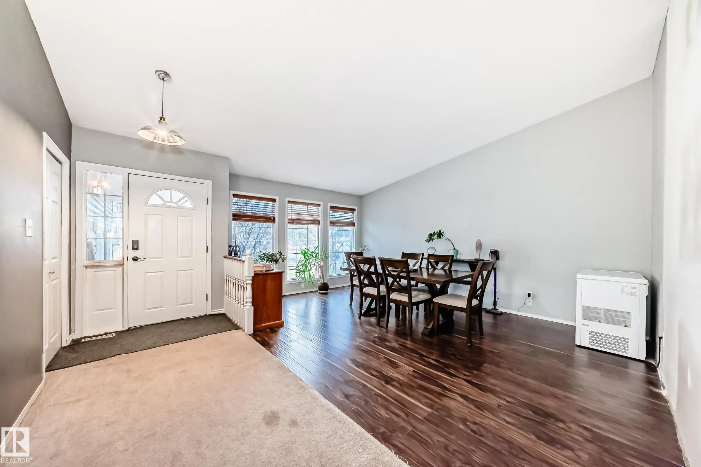 103 Woodside Crescent