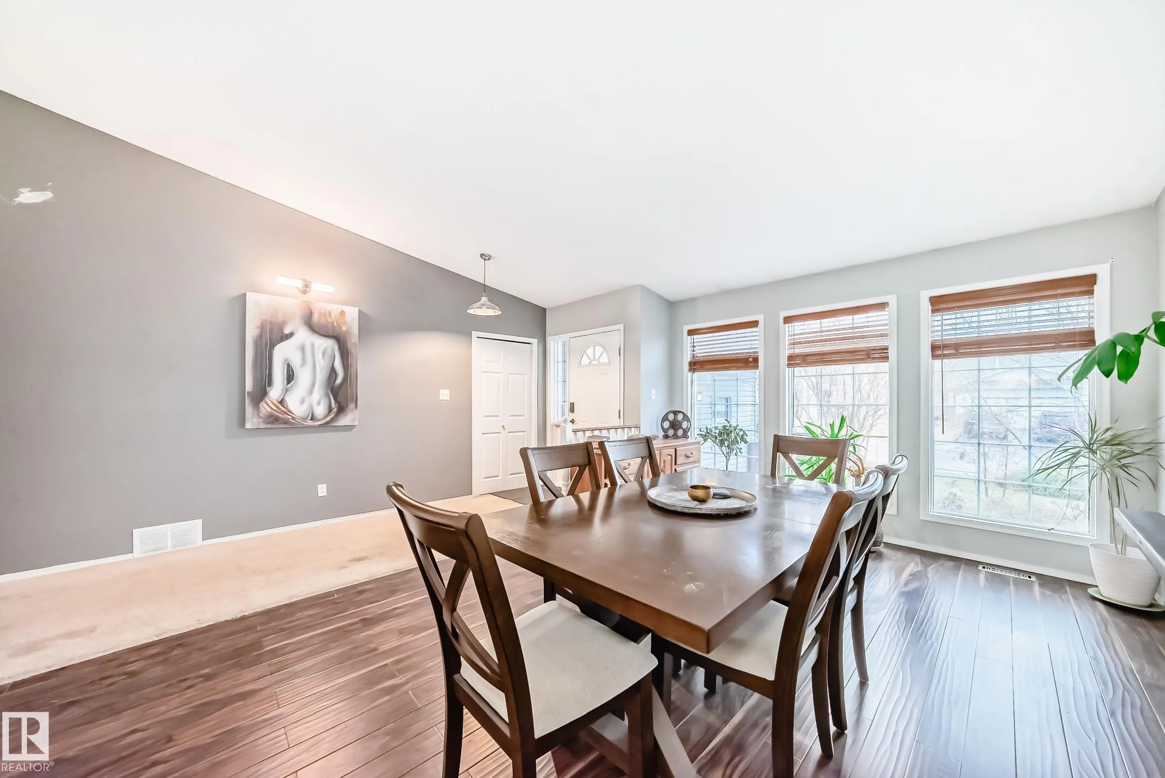 103 Woodside Crescent