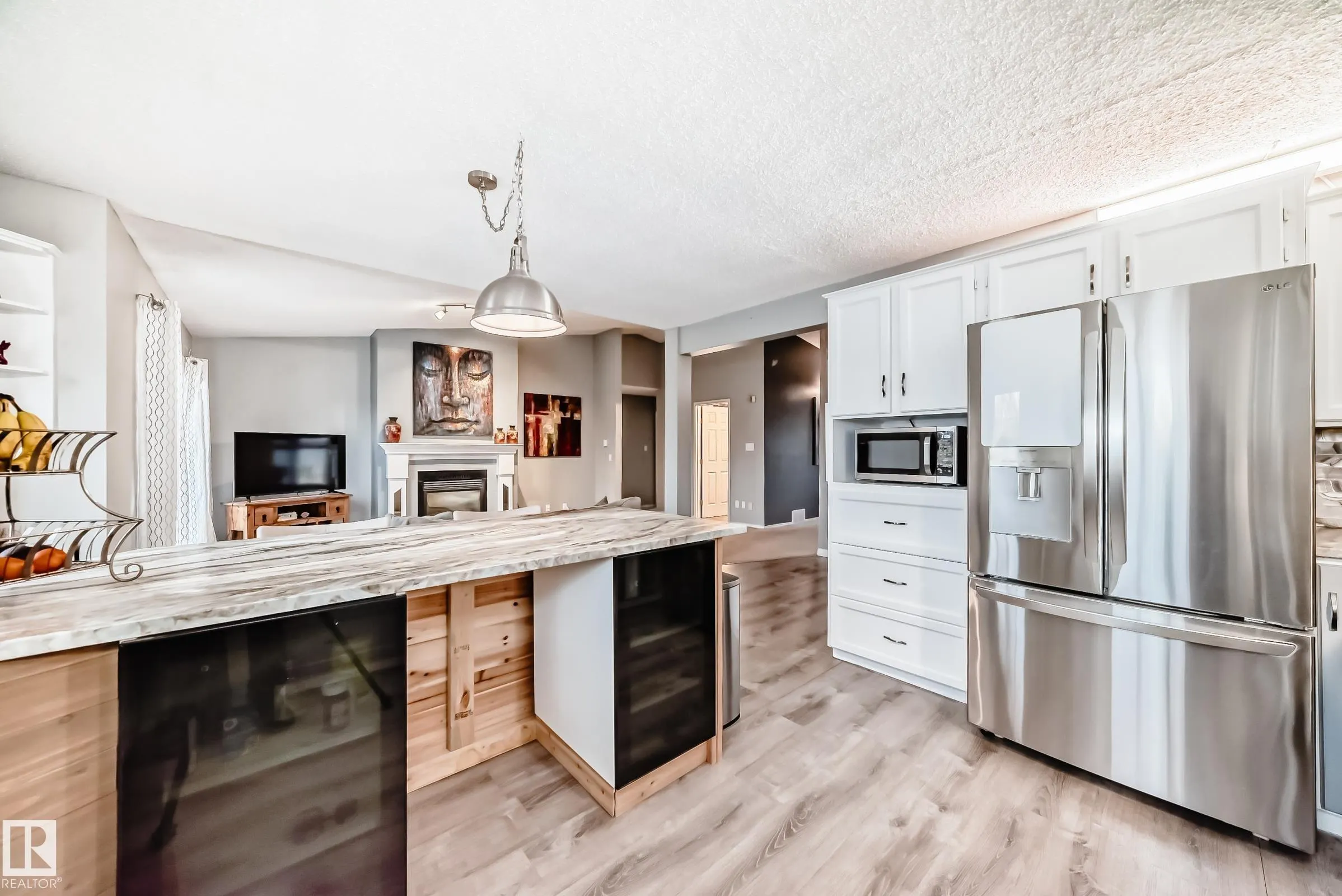 103 Woodside Crescent