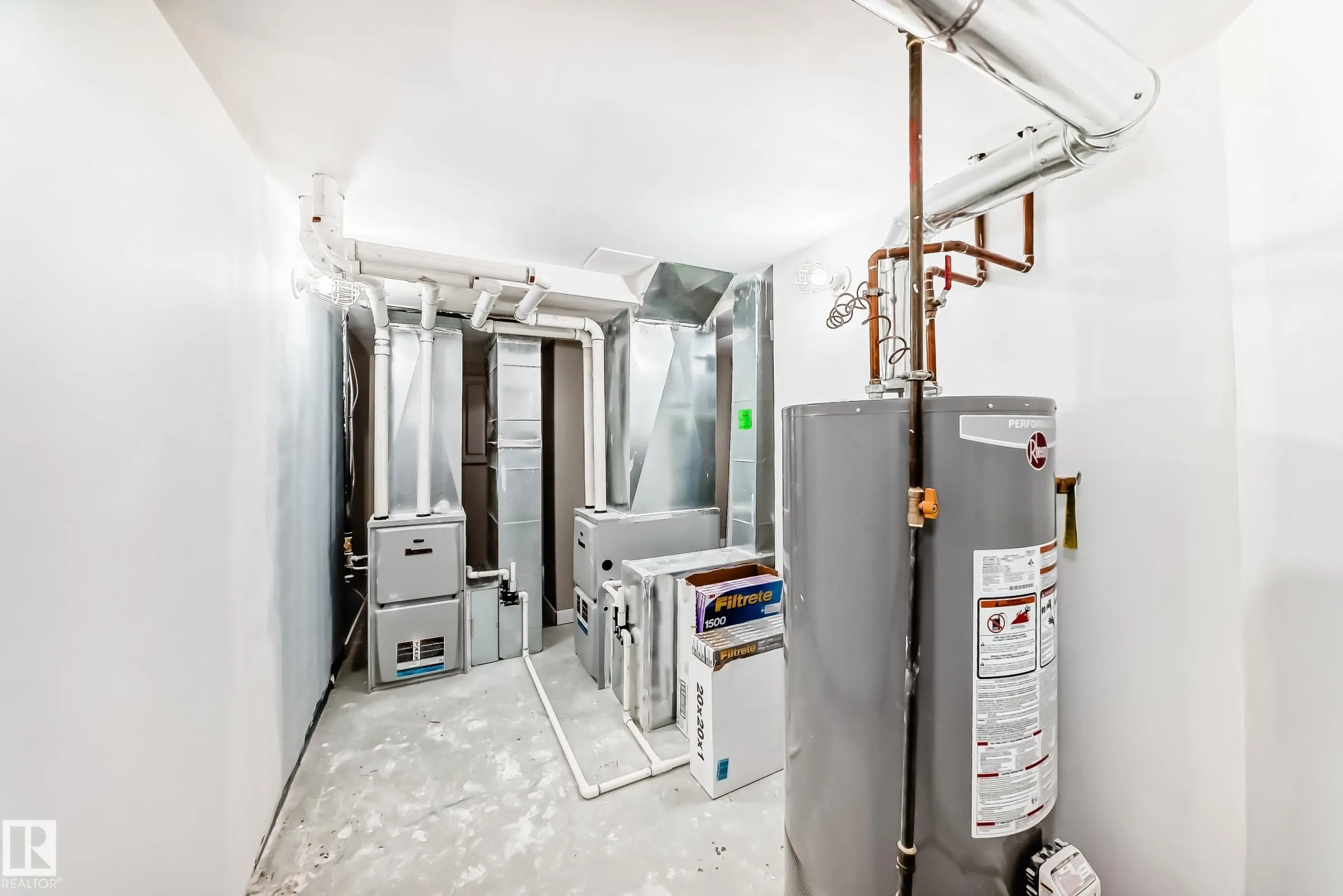 103 Woodside Crescent