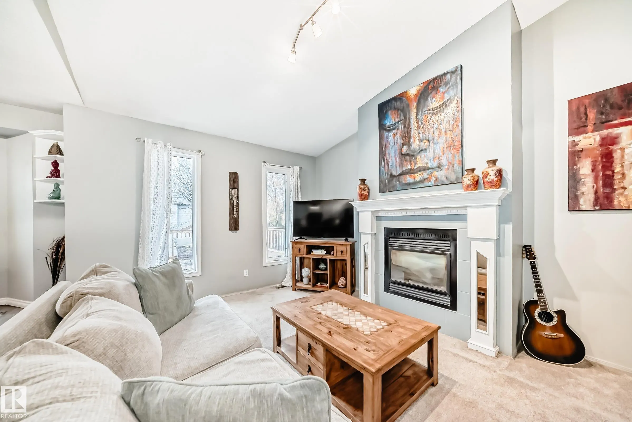 103 Woodside Crescent