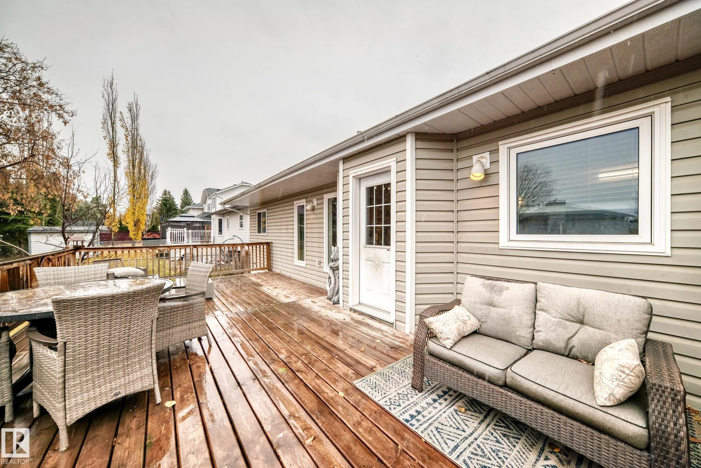 103 Woodside Crescent