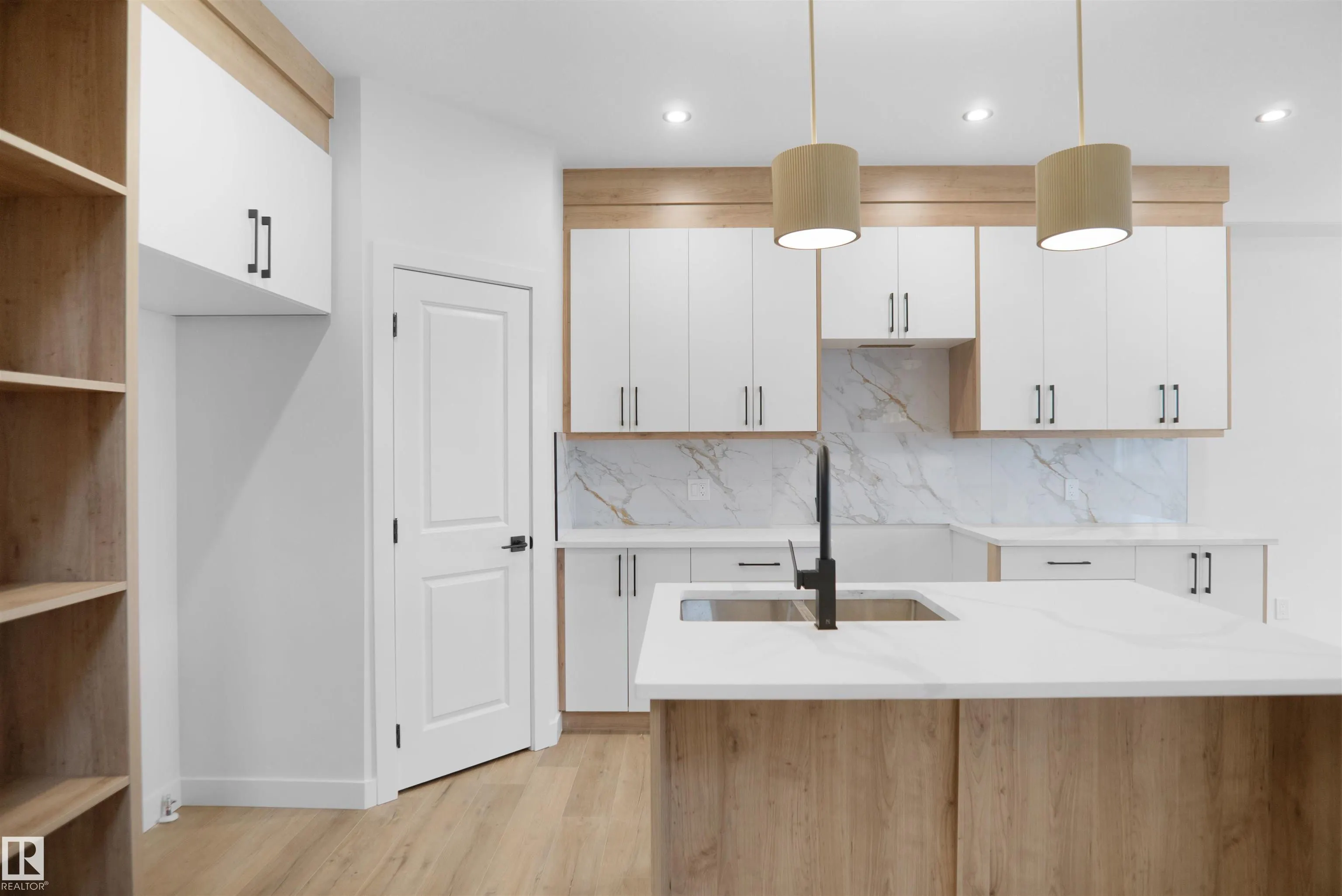 10 AXELWOOD Crescent