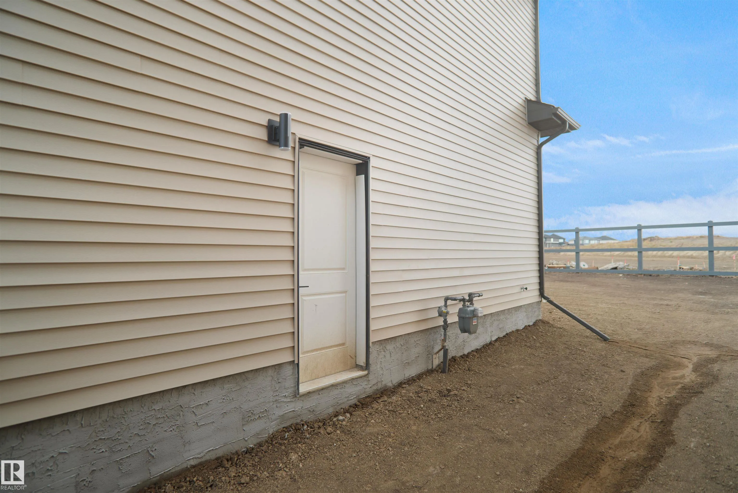 10 AXELWOOD Crescent