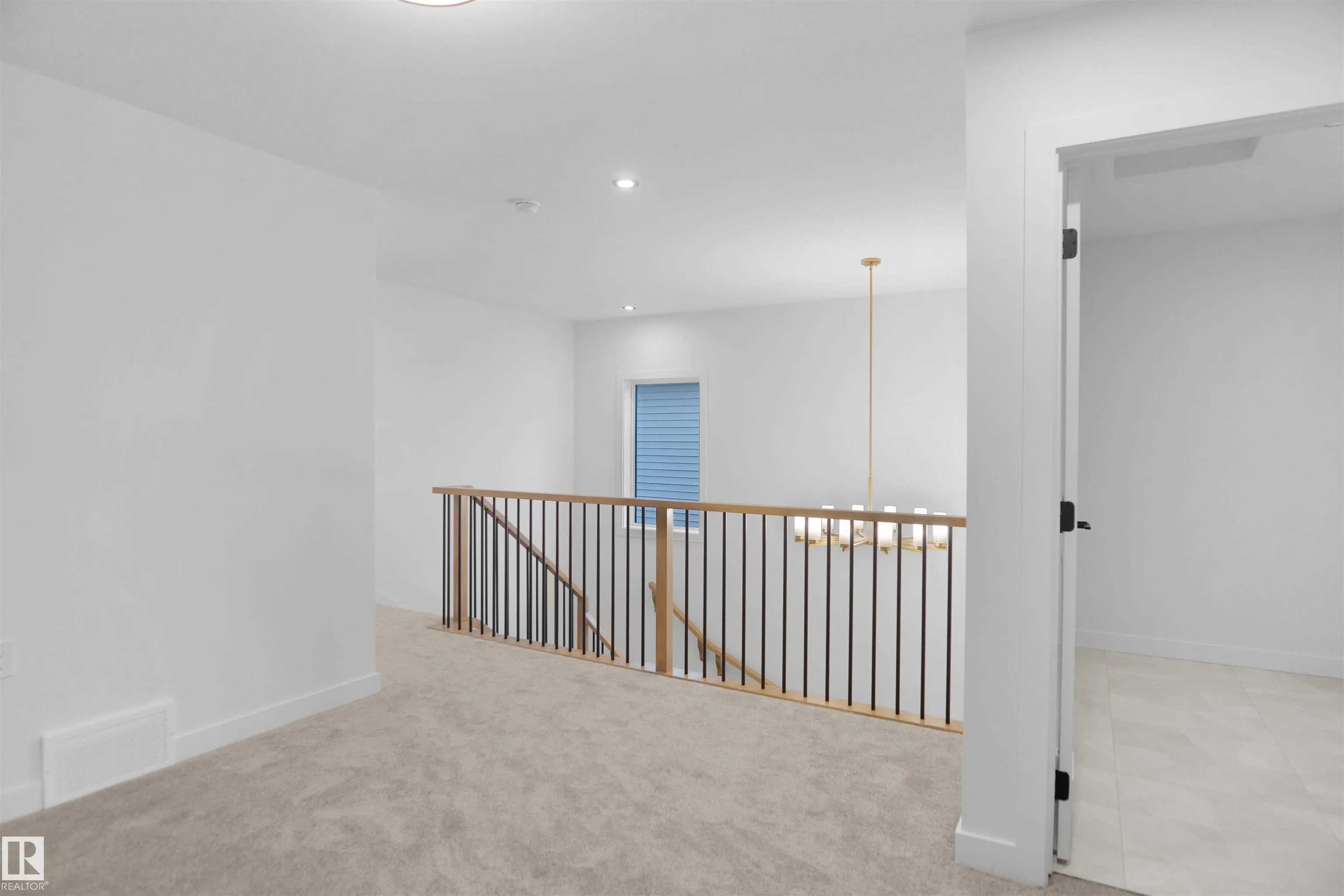 10 AXELWOOD Crescent