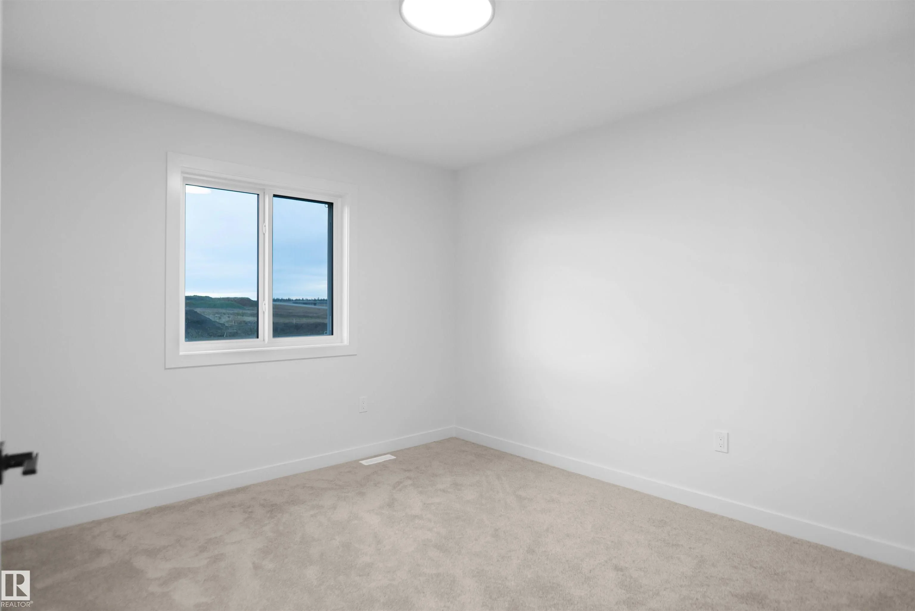 10 AXELWOOD Crescent