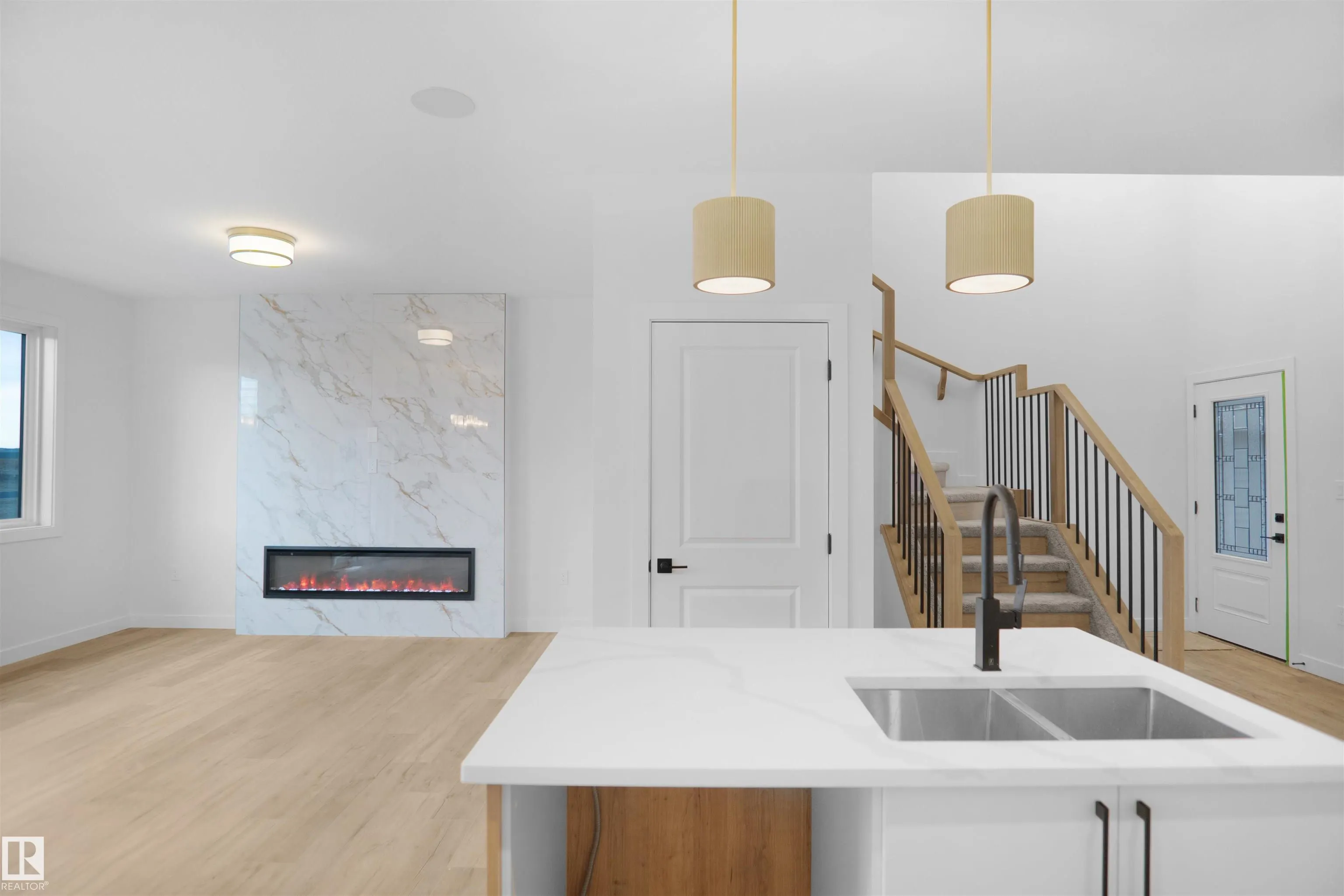 10 AXELWOOD Crescent