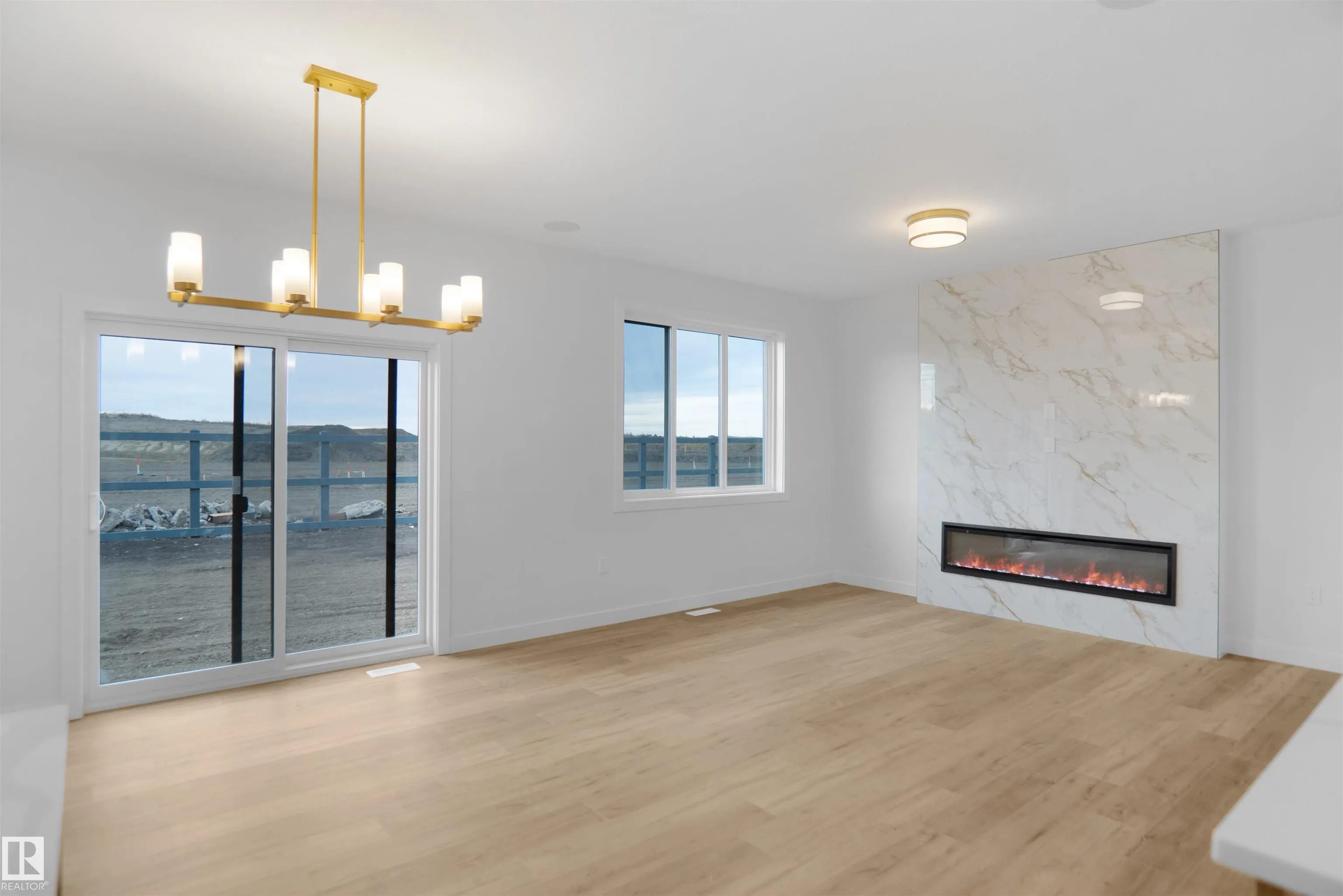 10 AXELWOOD Crescent