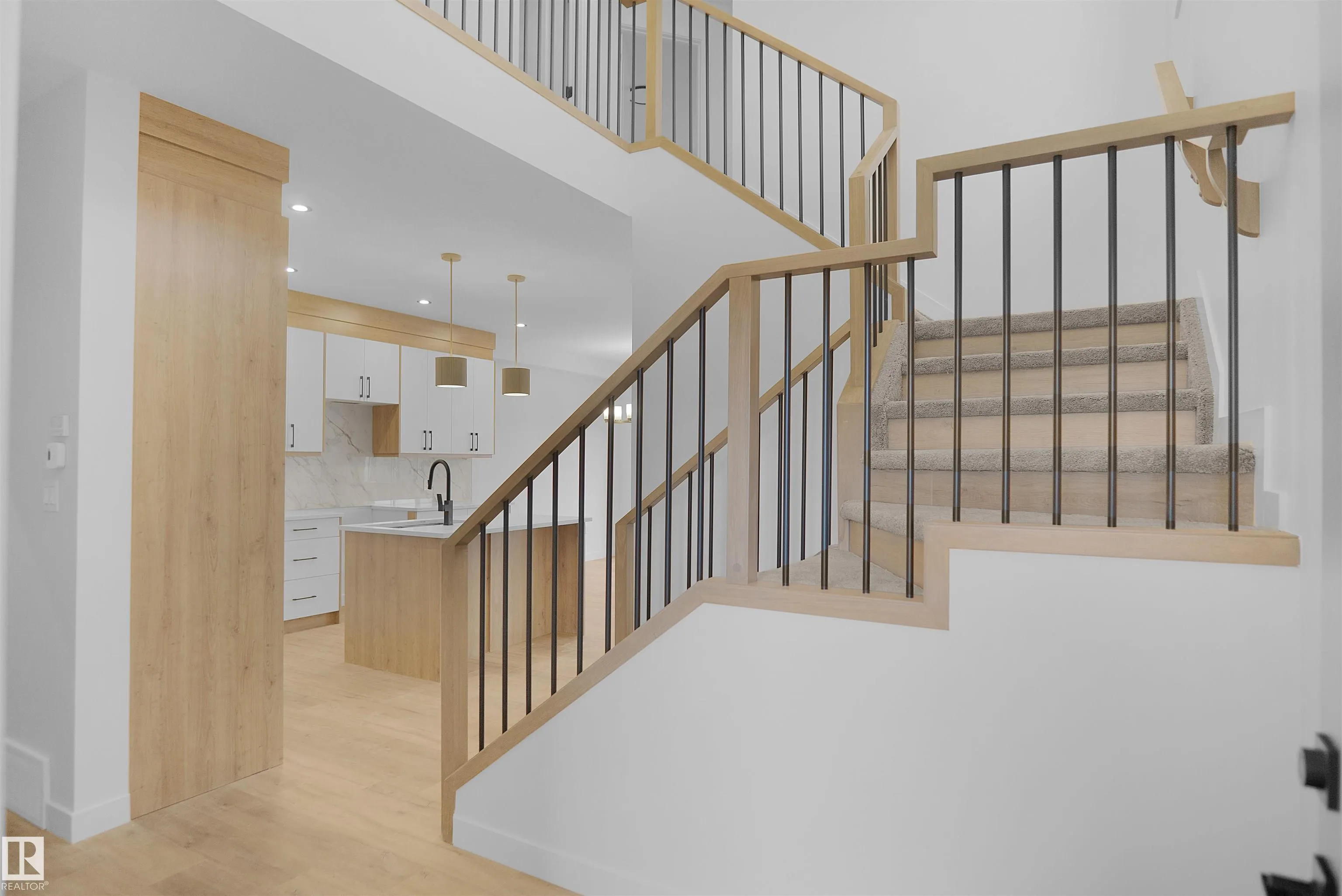 10 AXELWOOD Crescent