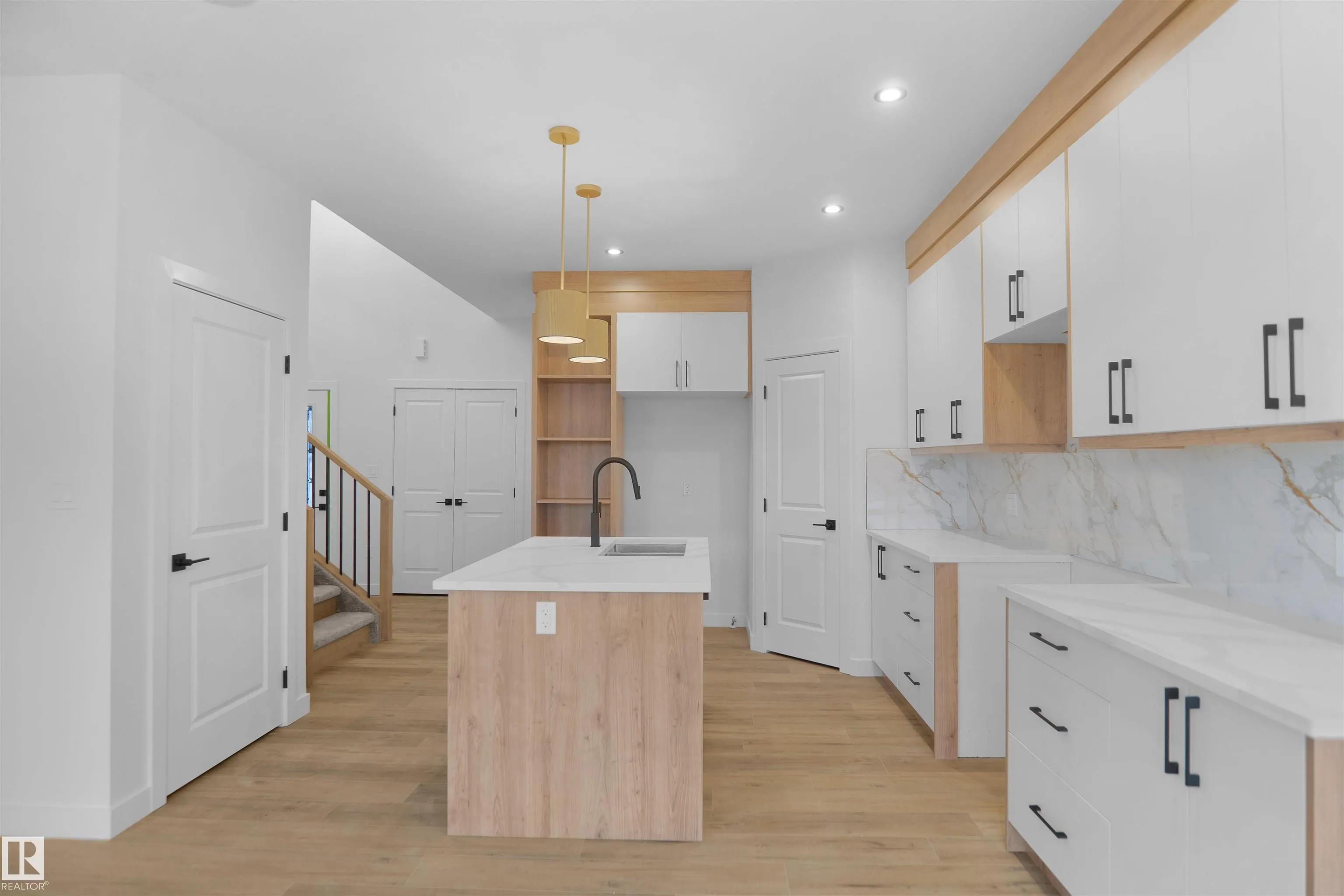 10 AXELWOOD Crescent