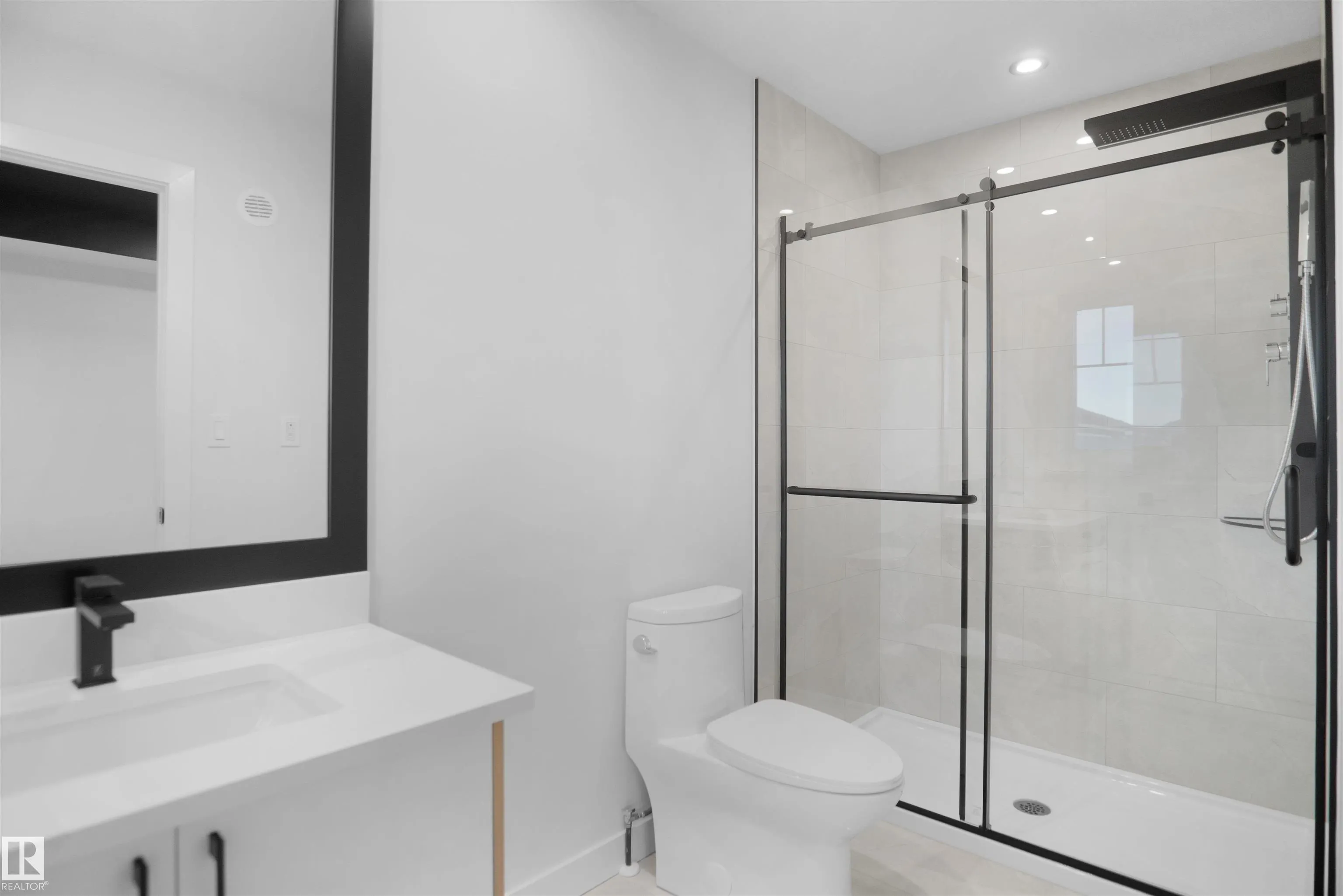 10 AXELWOOD Crescent