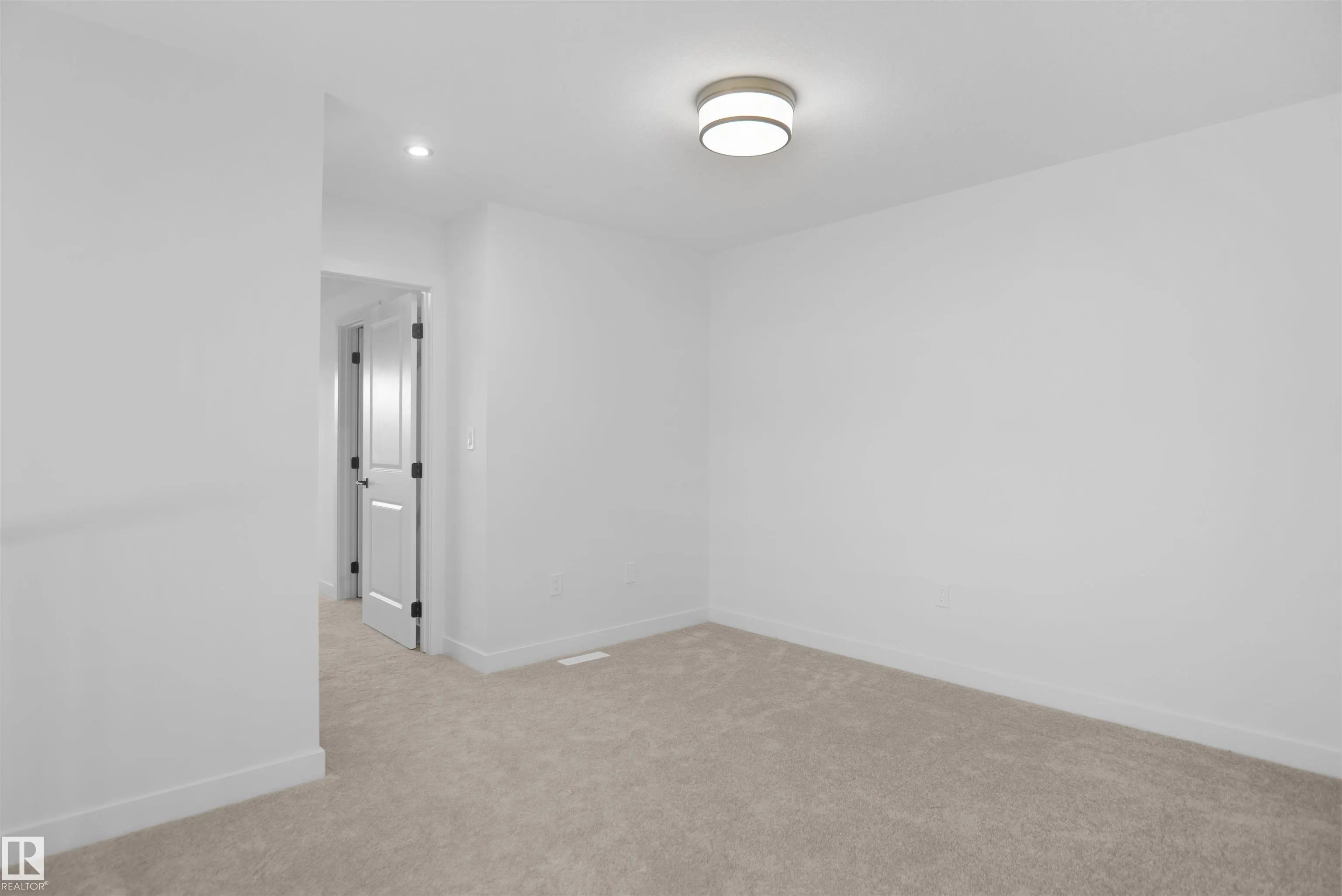 10 AXELWOOD Crescent