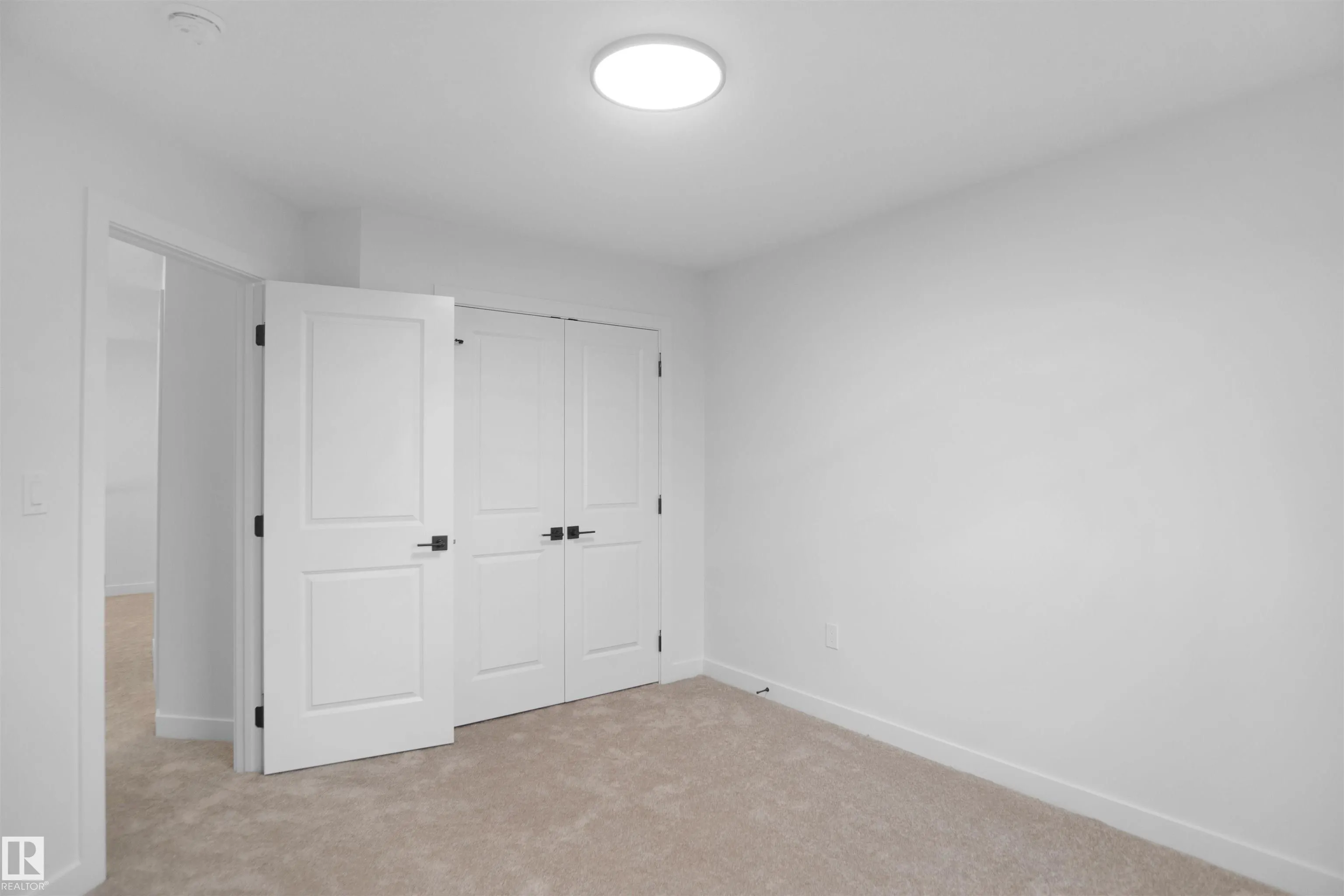 10 AXELWOOD Crescent