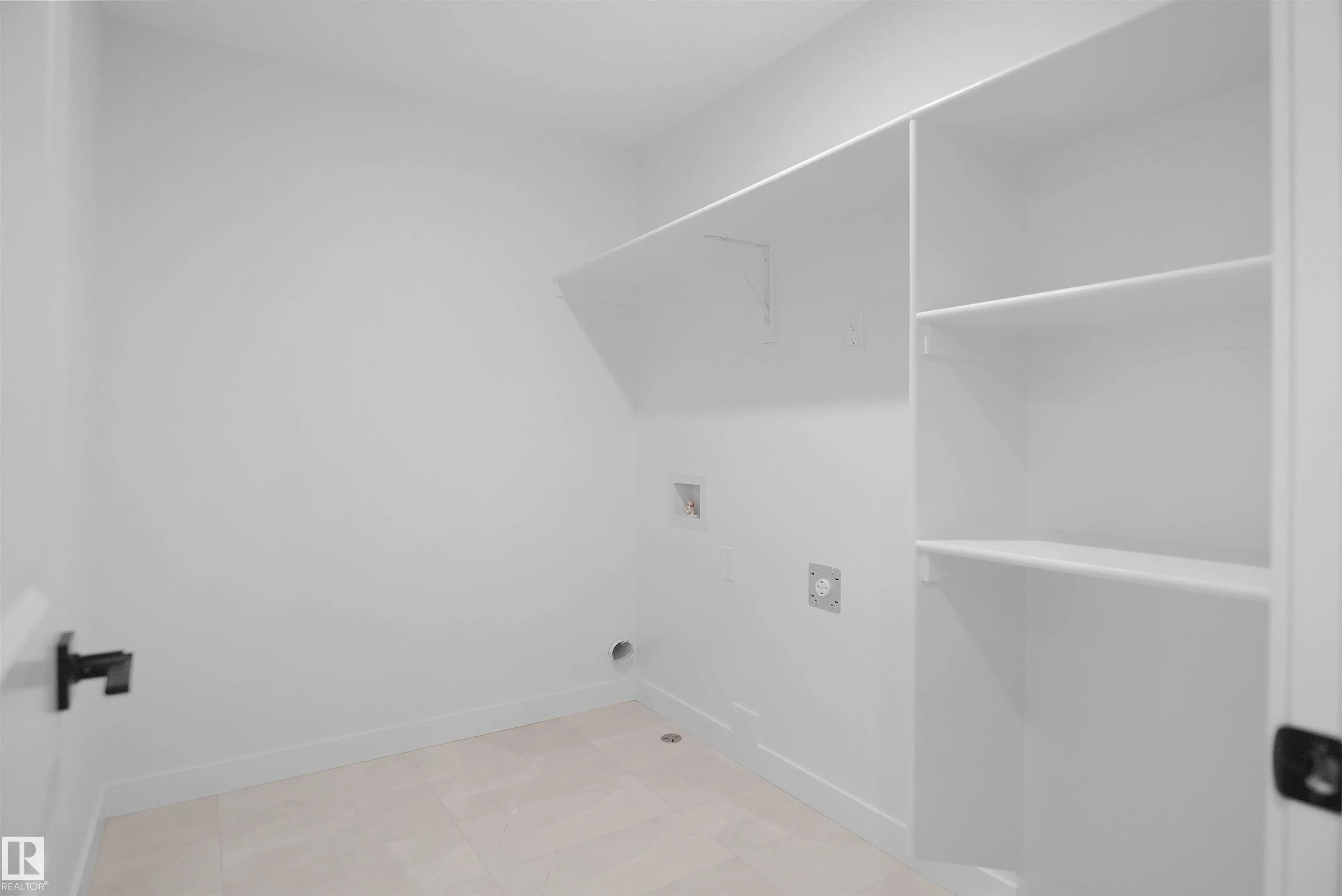 10 AXELWOOD Crescent