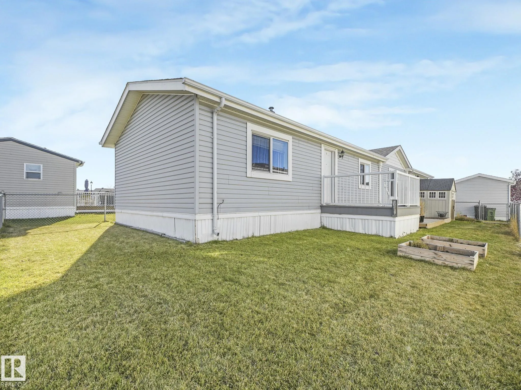 407 Oak Wood Crescent