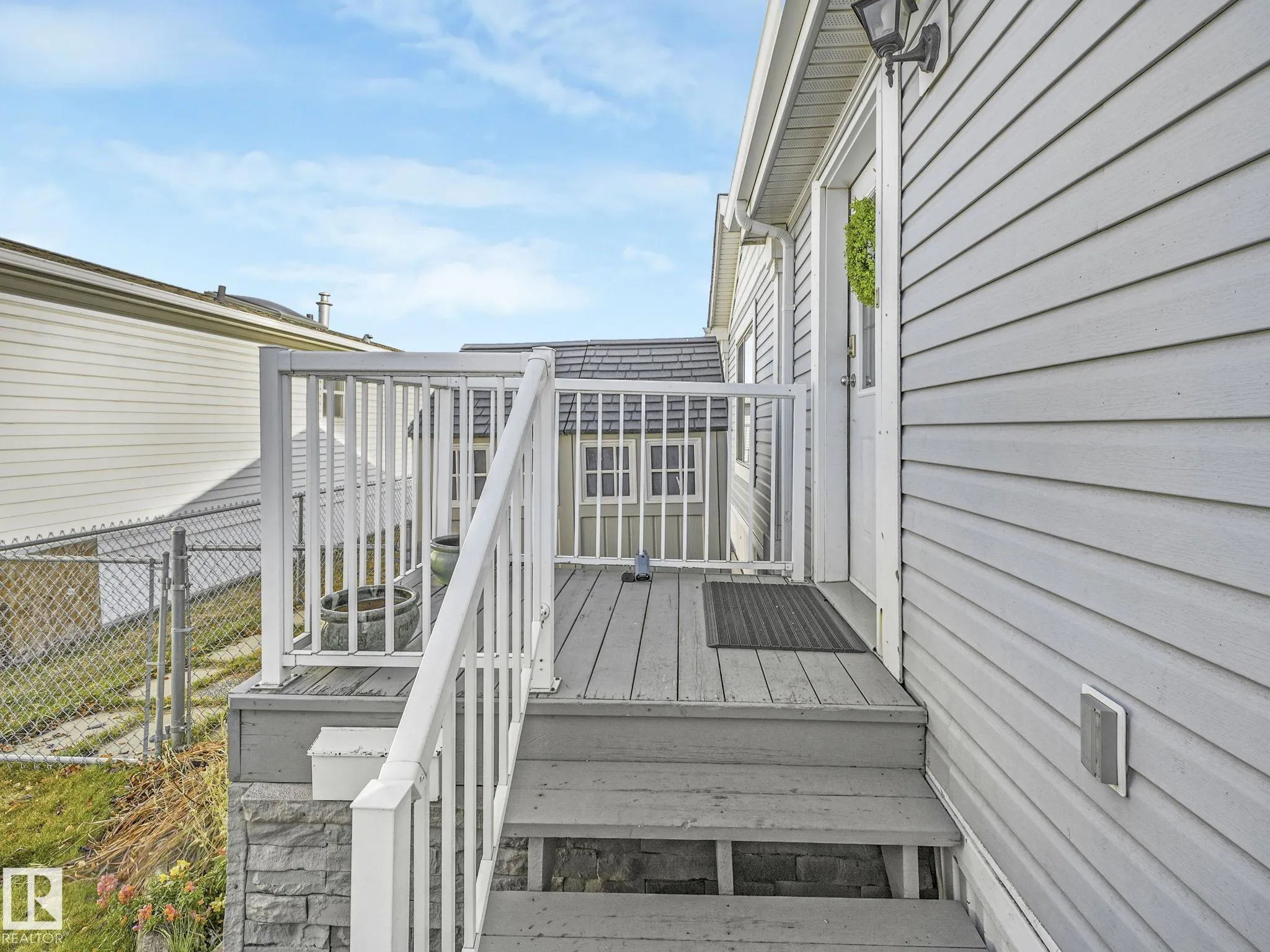 407 Oak Wood Crescent