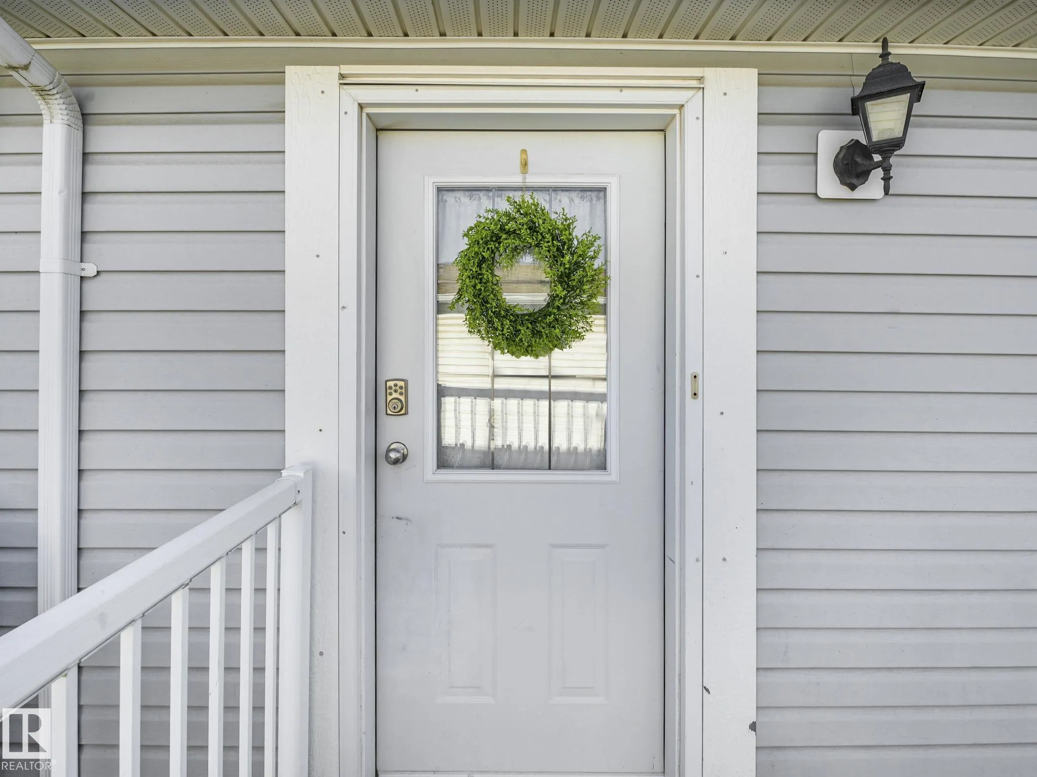 407 Oak Wood Crescent