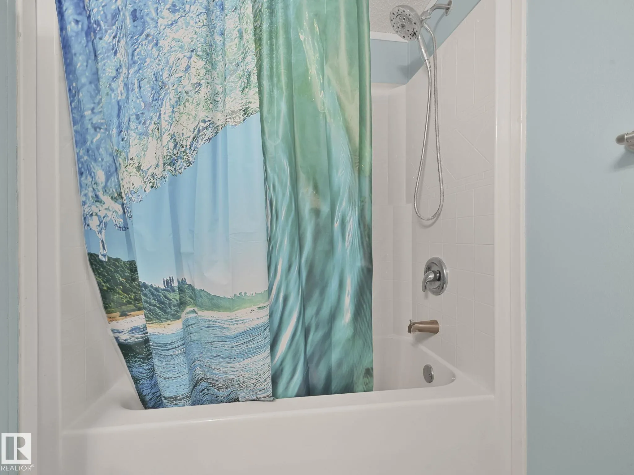 407 Oak Wood Crescent