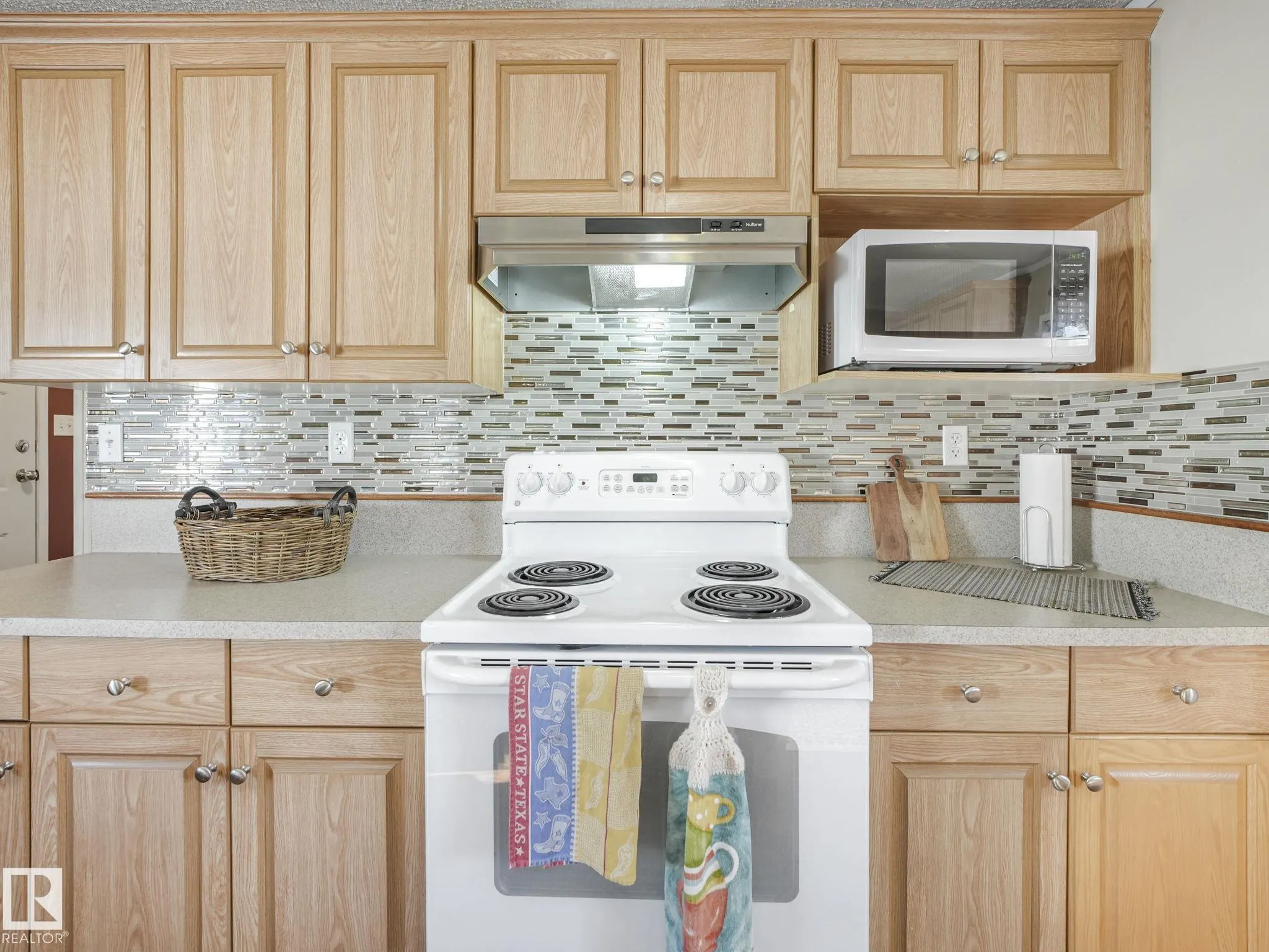 407 Oak Wood Crescent